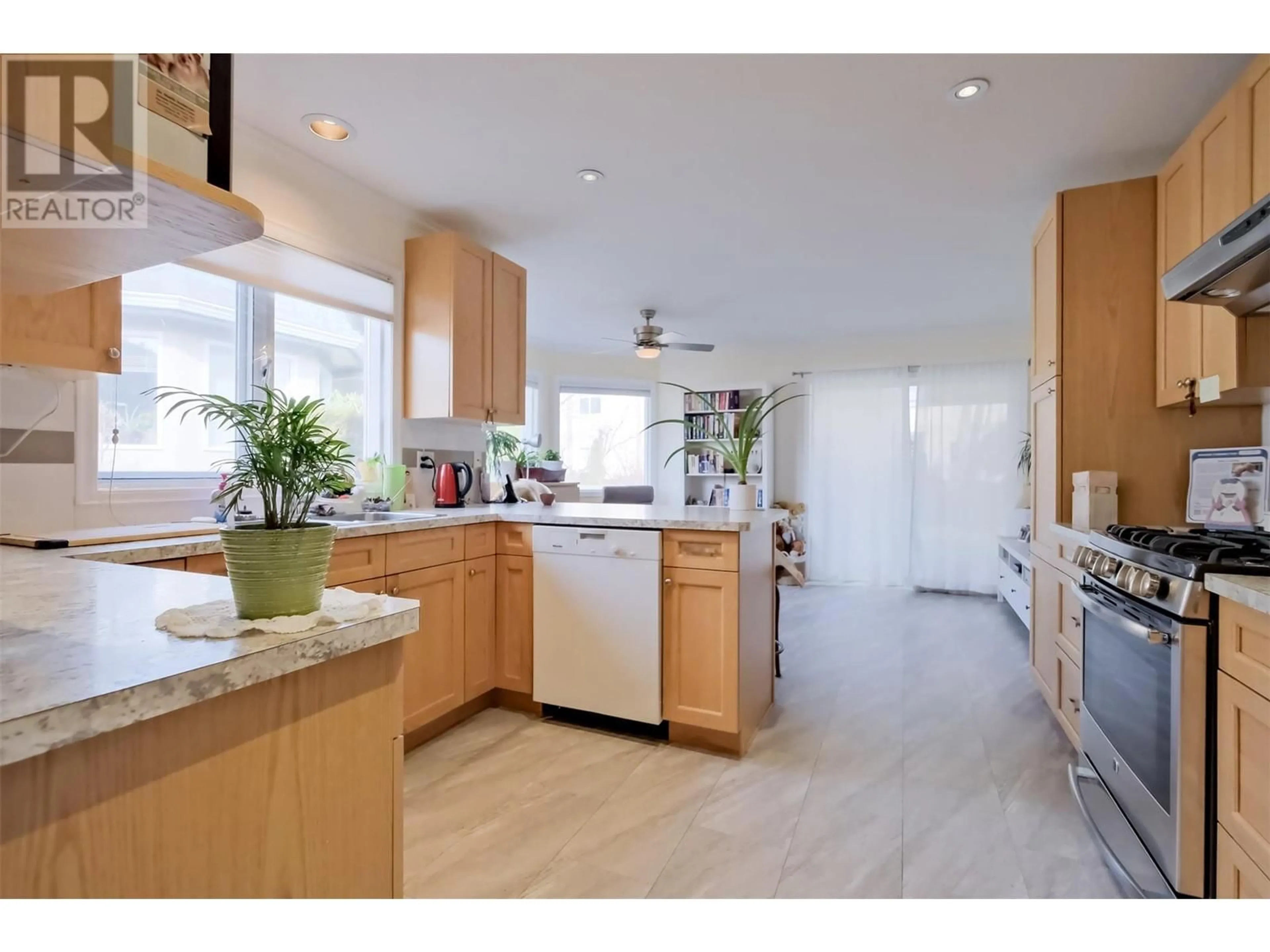 Open concept kitchen, ceramic/tile floor for 16 - 8700 JUBILEE ROAD, Summerland British Columbia V0H1Z5