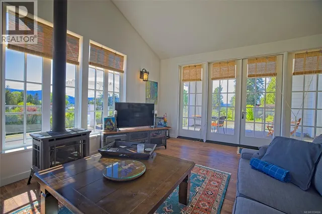 146 TANTRAMAR DRIVE, Salt Spring 5