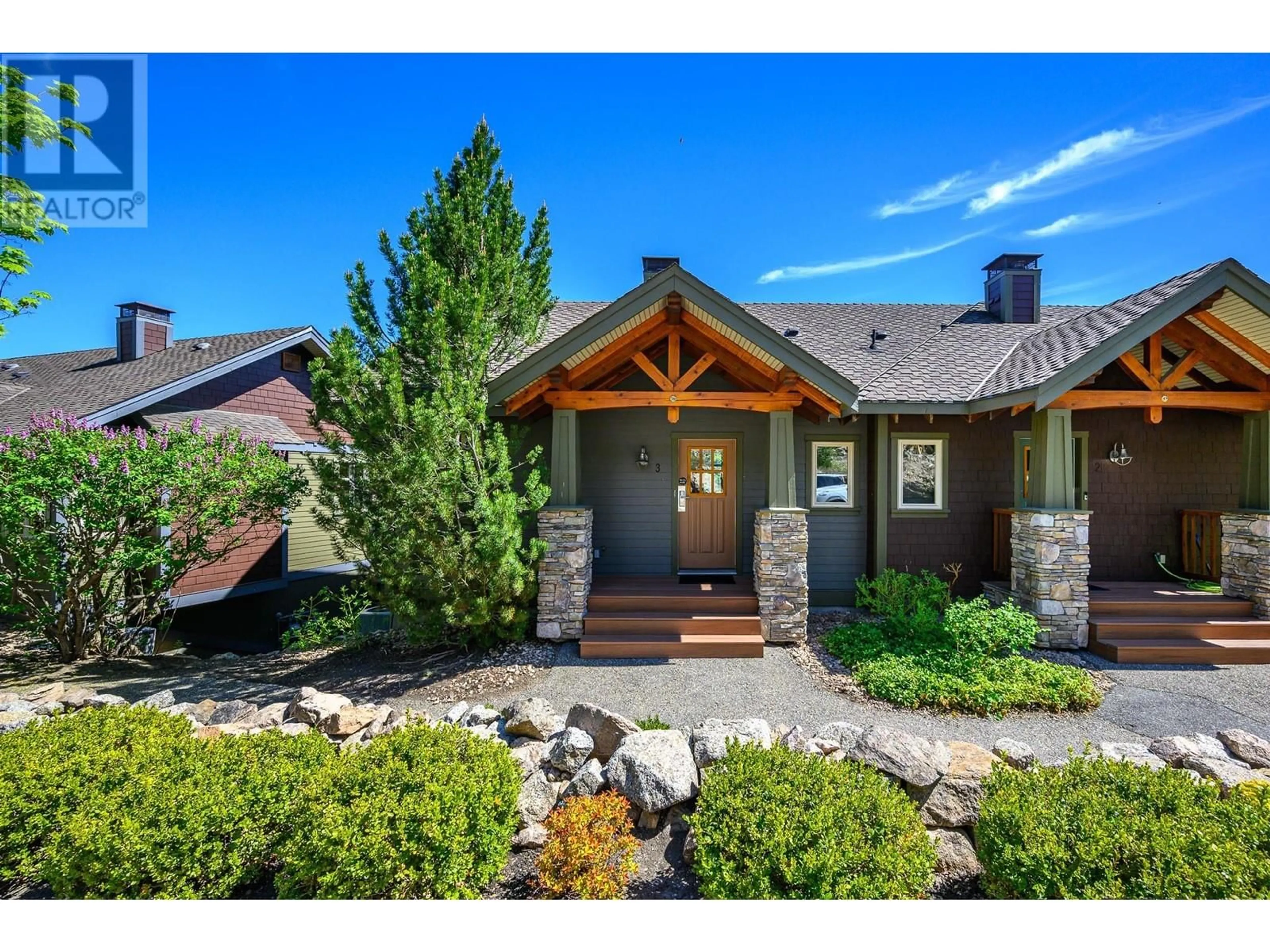 Indoor entryway for 3 - 272 CHICOPEE ROAD, Vernon British Columbia V1H1V7