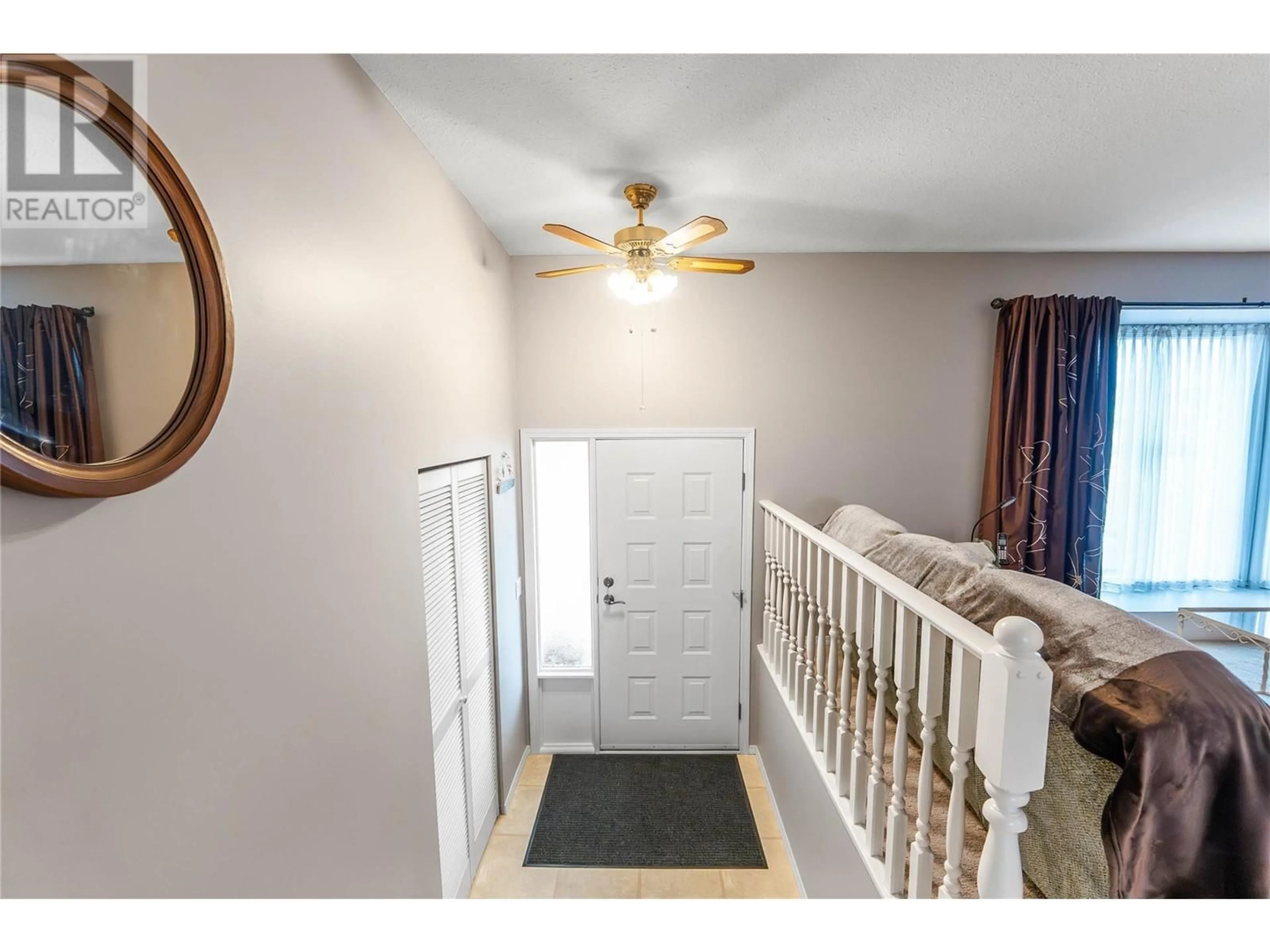 Indoor entryway for 210 FELIX ROAD, Kelowna British Columbia V1X7C9