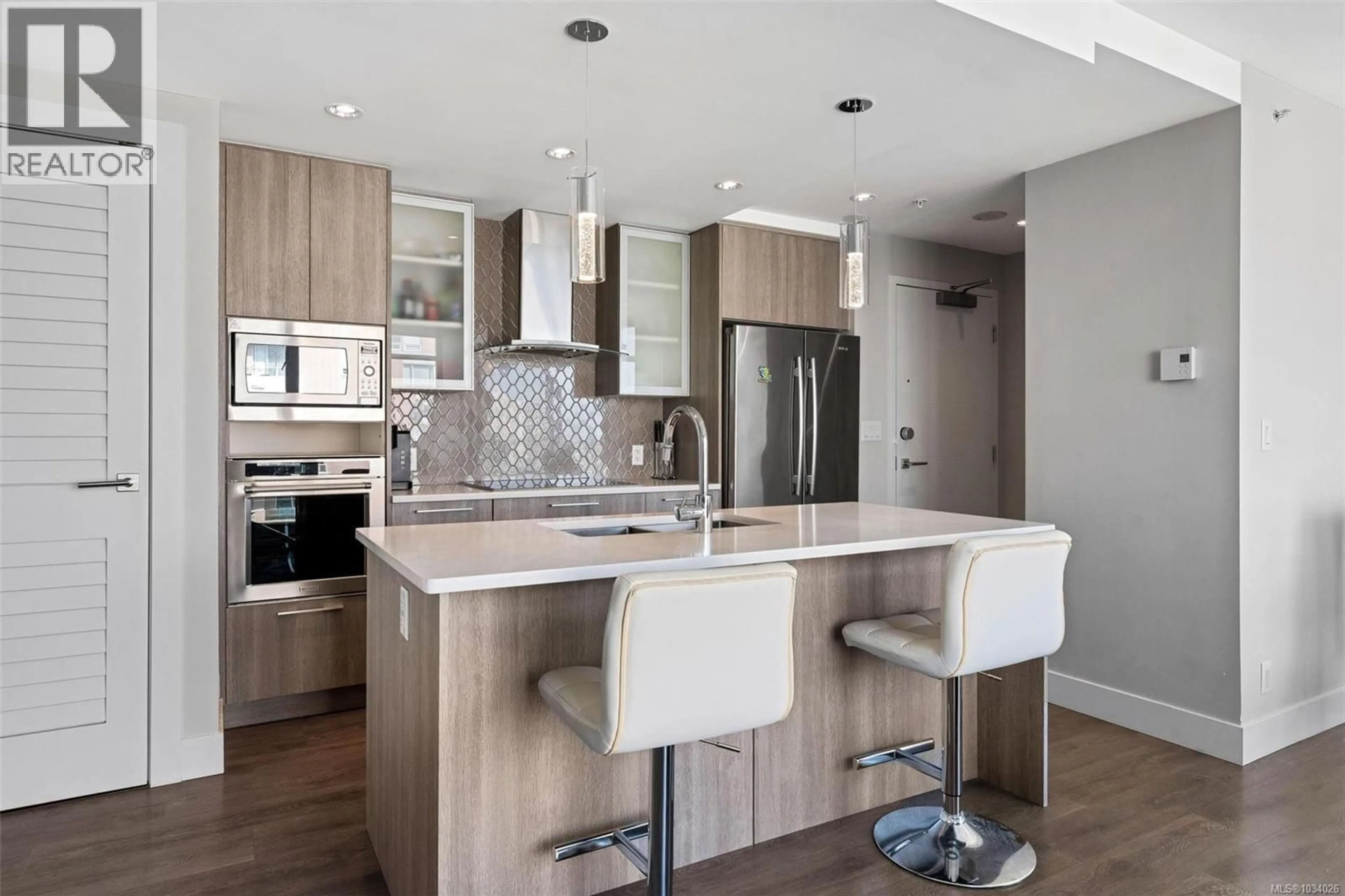 Contemporary kitchen, unknown for 1204 - 960 YATES STREET, Victoria British Columbia V8V3M3