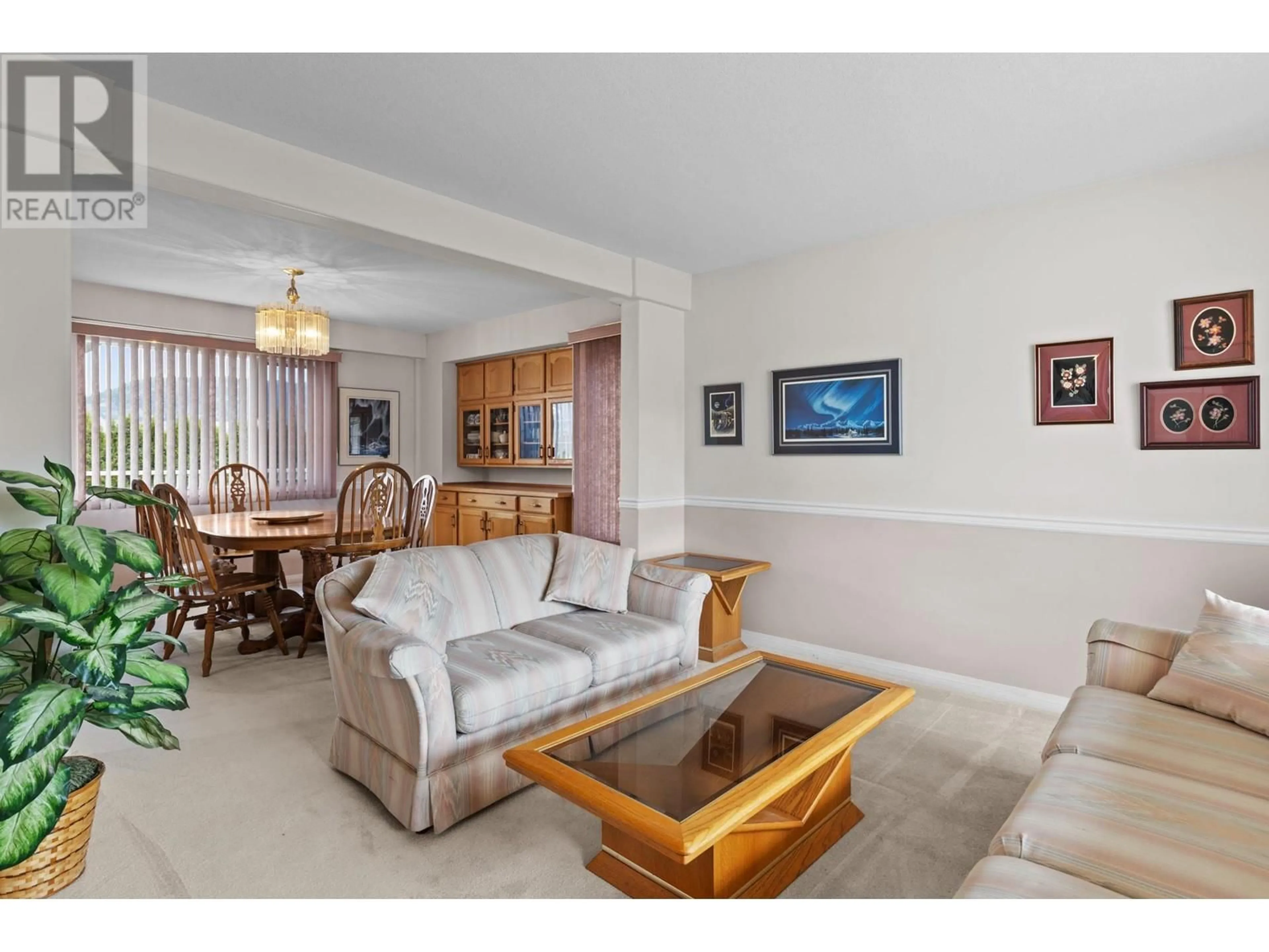 Living room with furniture, unknown for 157 SOUTHVIEW COURT, Kelowna British Columbia V1V1T6
