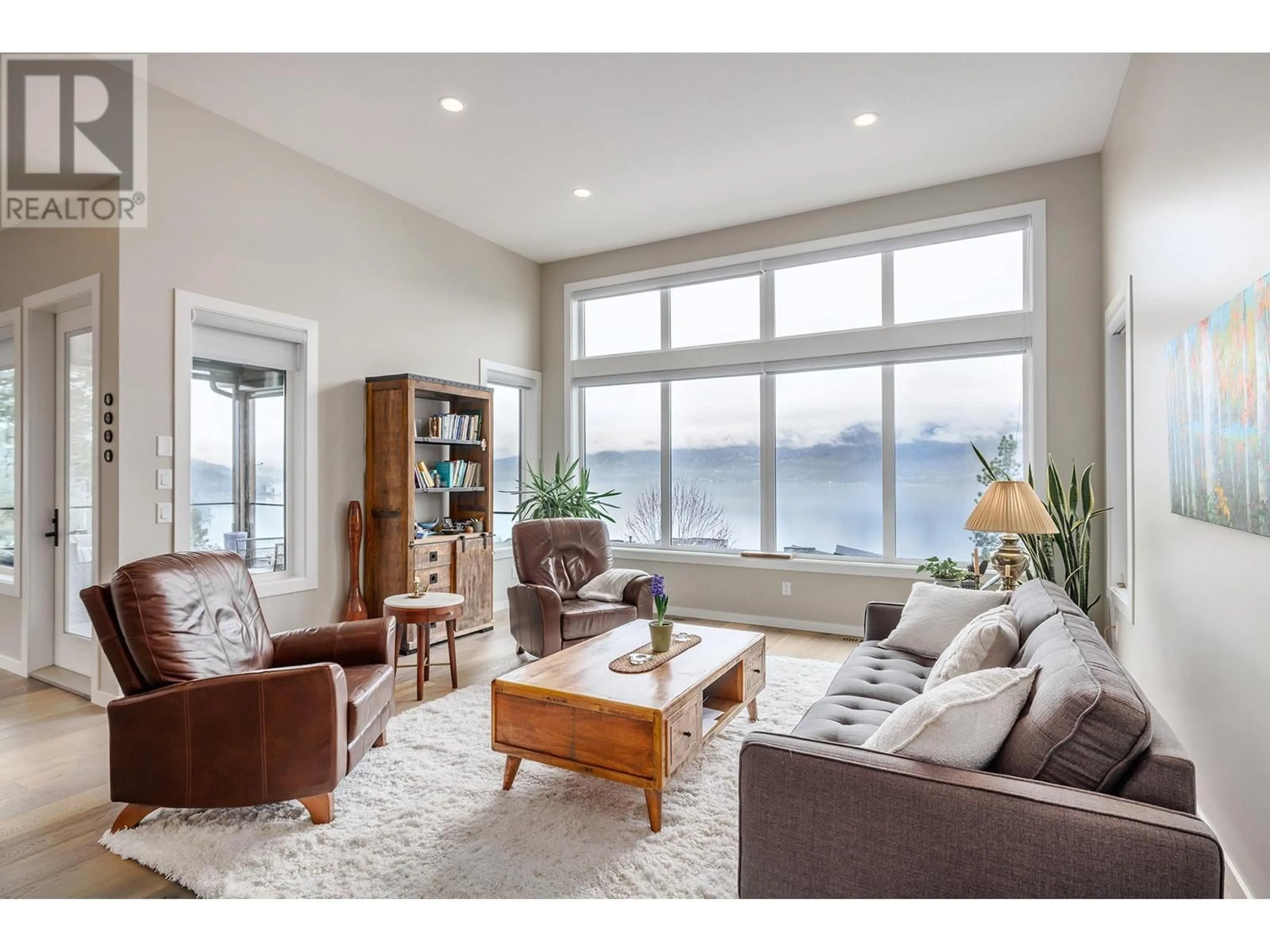 Living room with furniture, unknown for 1670 TRAVERTINE DRIVE, Lake Country British Columbia V4V2T4