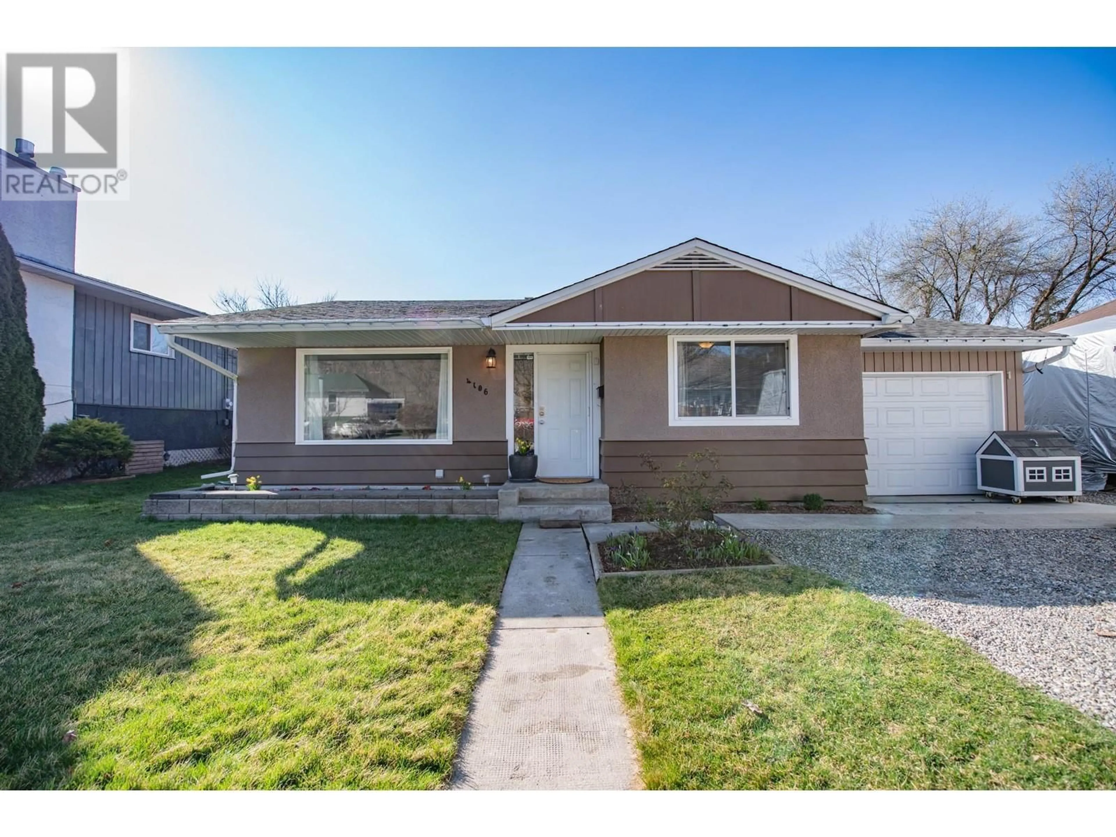Home with vinyl exterior material, street for 4106 28 AVENUE, Vernon British Columbia V1T1X5