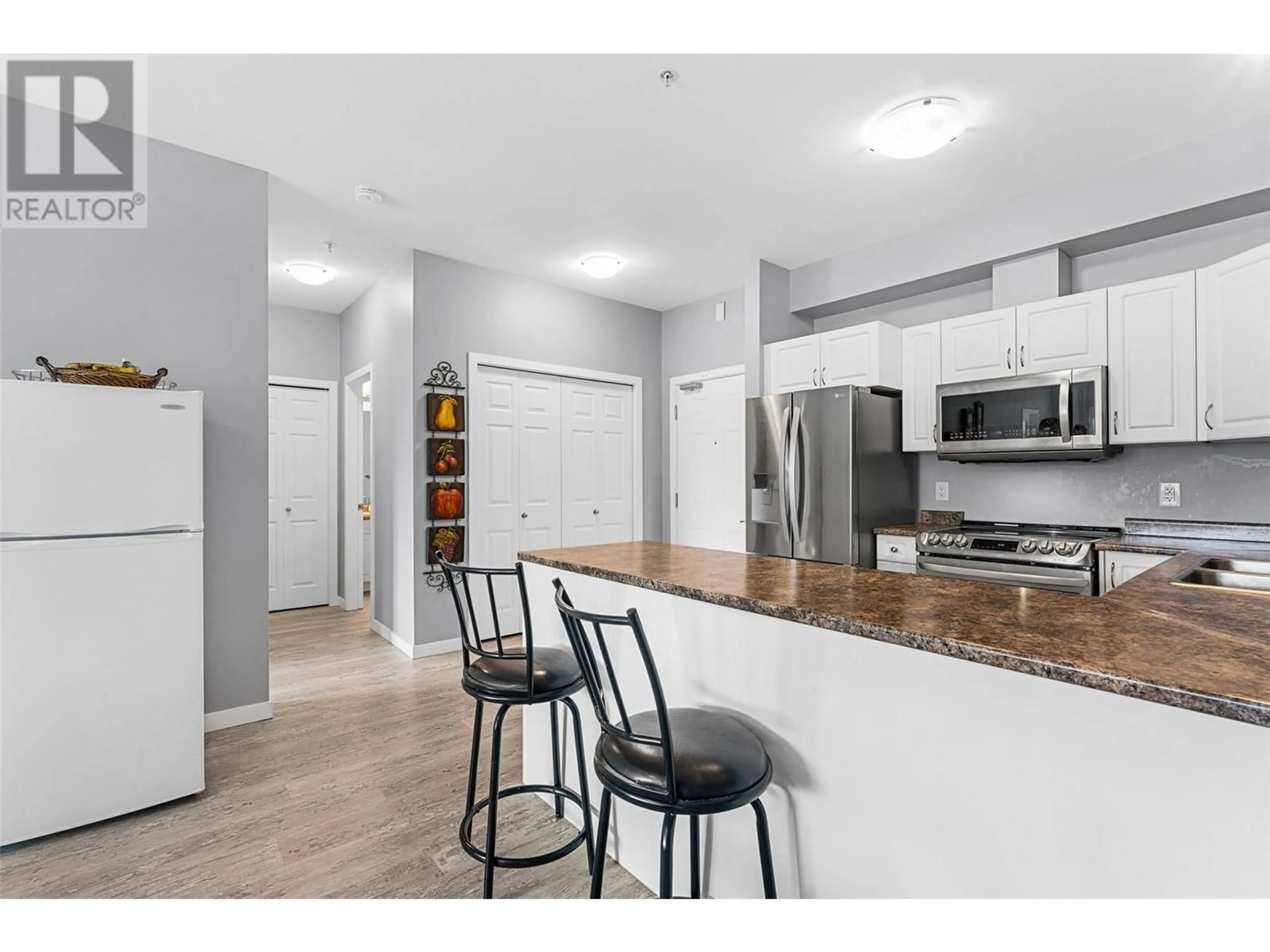 Open concept kitchen, unknown for 770 Rutland Road N Unit# 306, Kelowna British Columbia V1X7B7