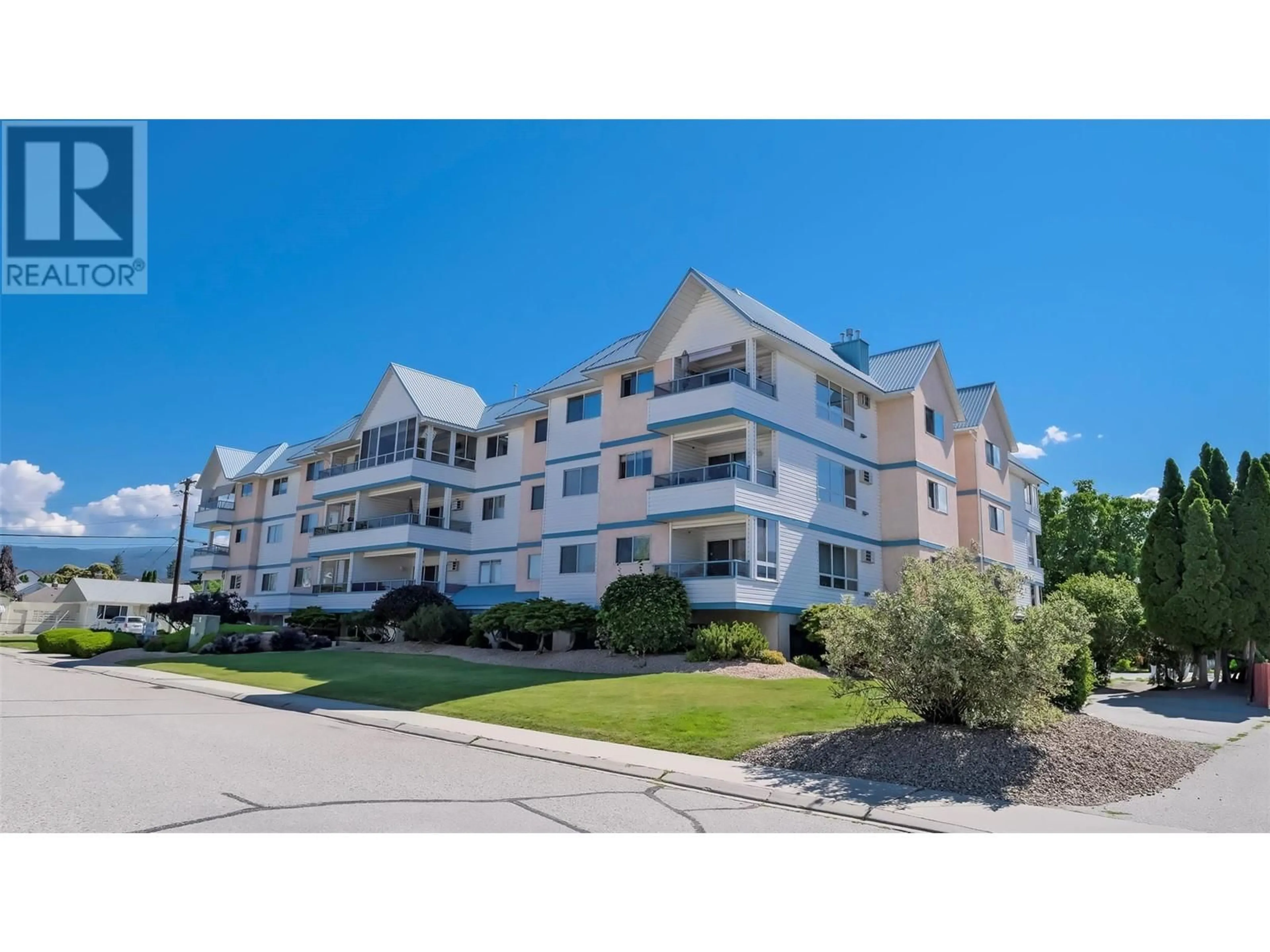 A pic from outside/outdoor area/front of a property/back of a property/a pic from drone, water/lake/river/ocean view for 101 - 920 ARGYLE STREET, Penticton British Columbia V2A5P2