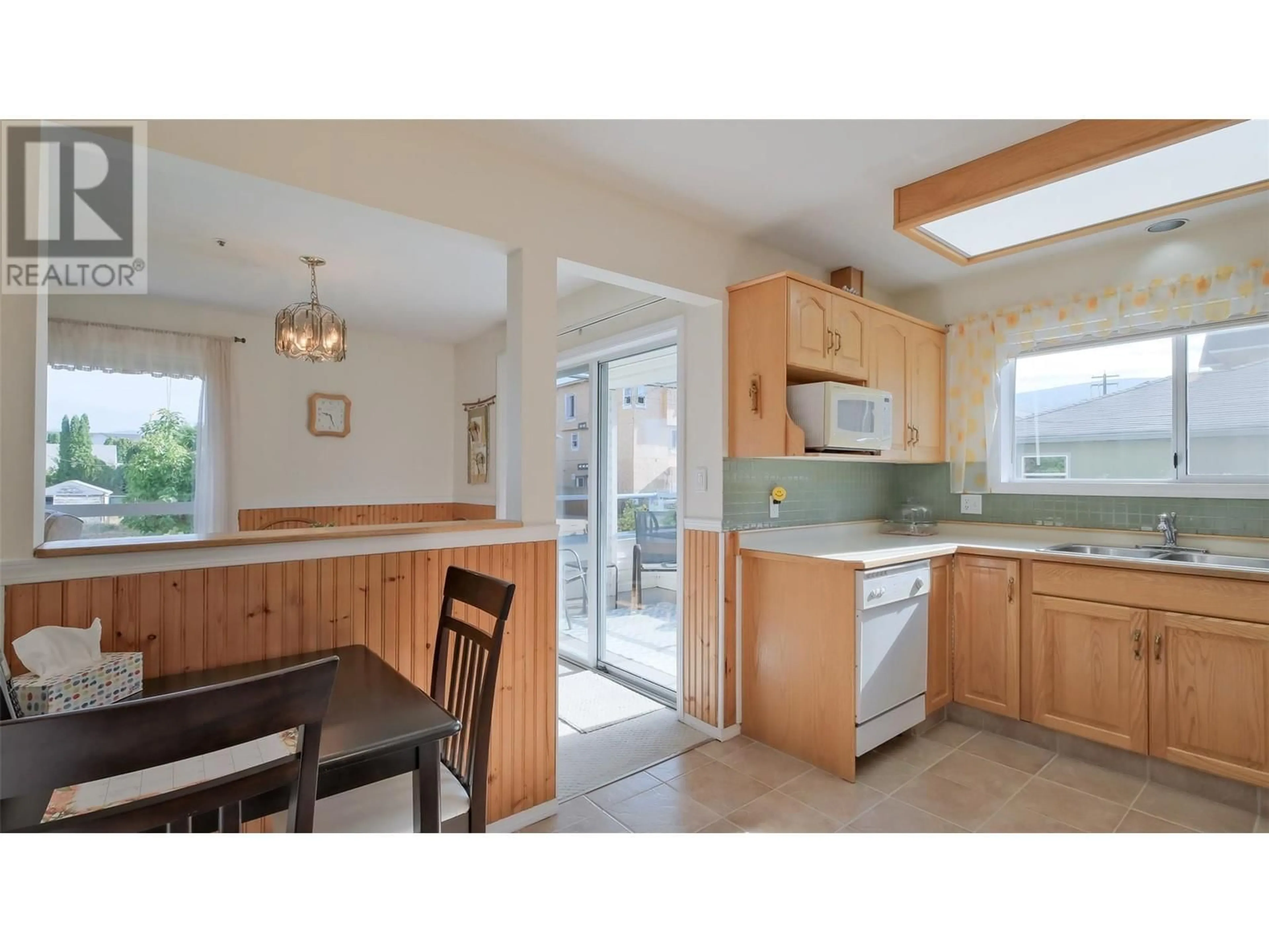 Open concept kitchen, unknown for 101 - 920 ARGYLE STREET, Penticton British Columbia V2A5P2