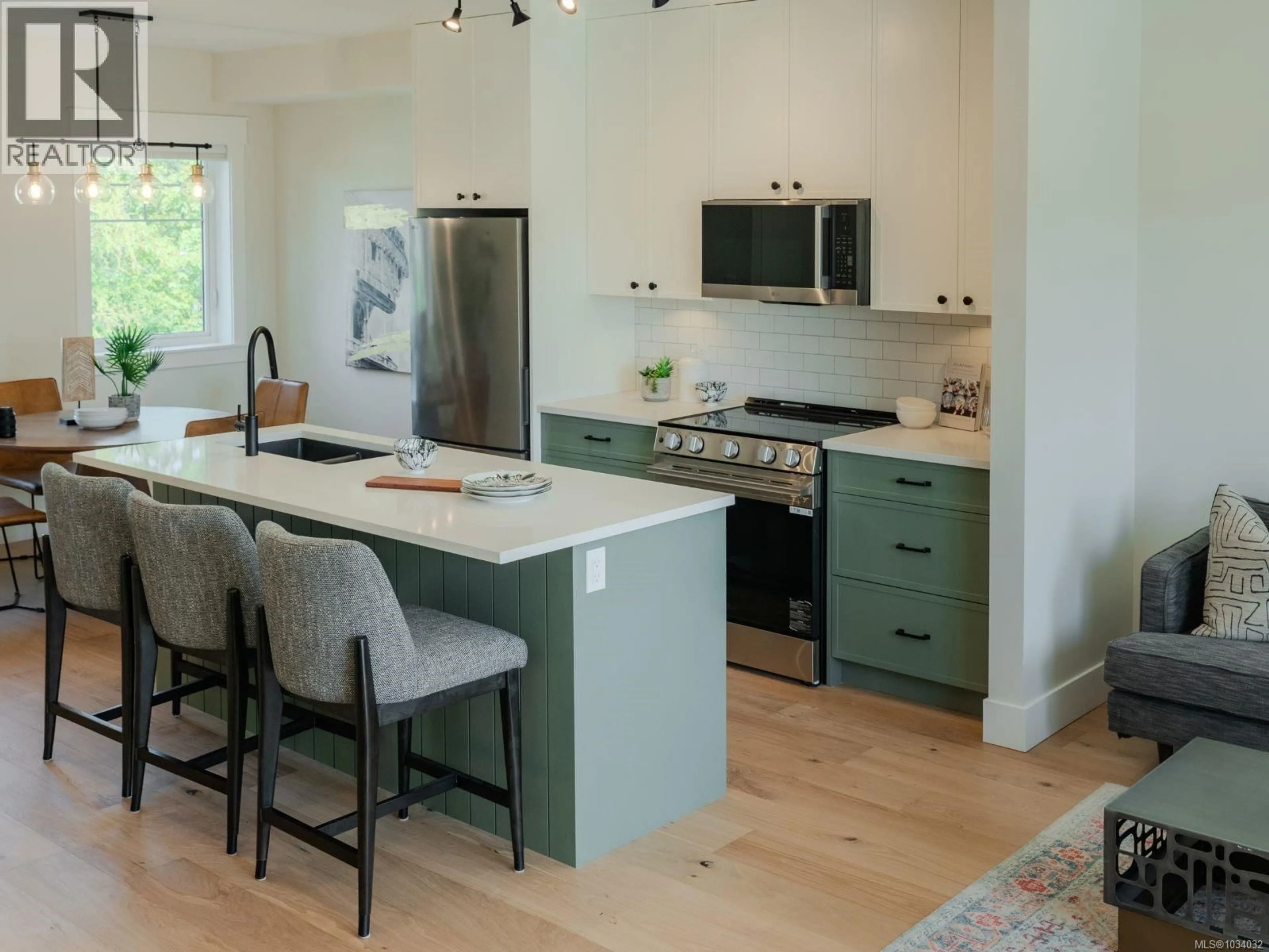Open concept kitchen, unknown for 2 - 1830 ALLENBY STREET, Saanich British Columbia V8R3B7