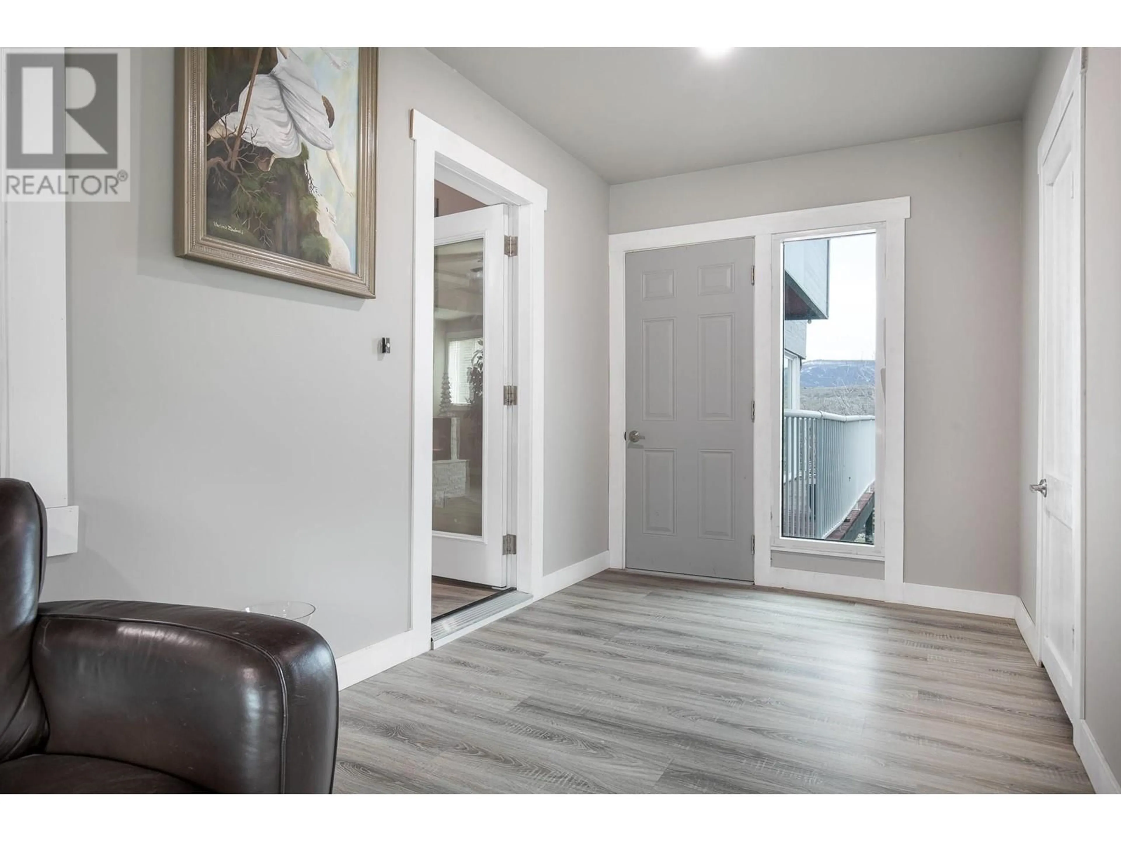 Indoor entryway for 7880 PLEASANT VALLEY ROAD, Vernon British Columbia V1T7Z3