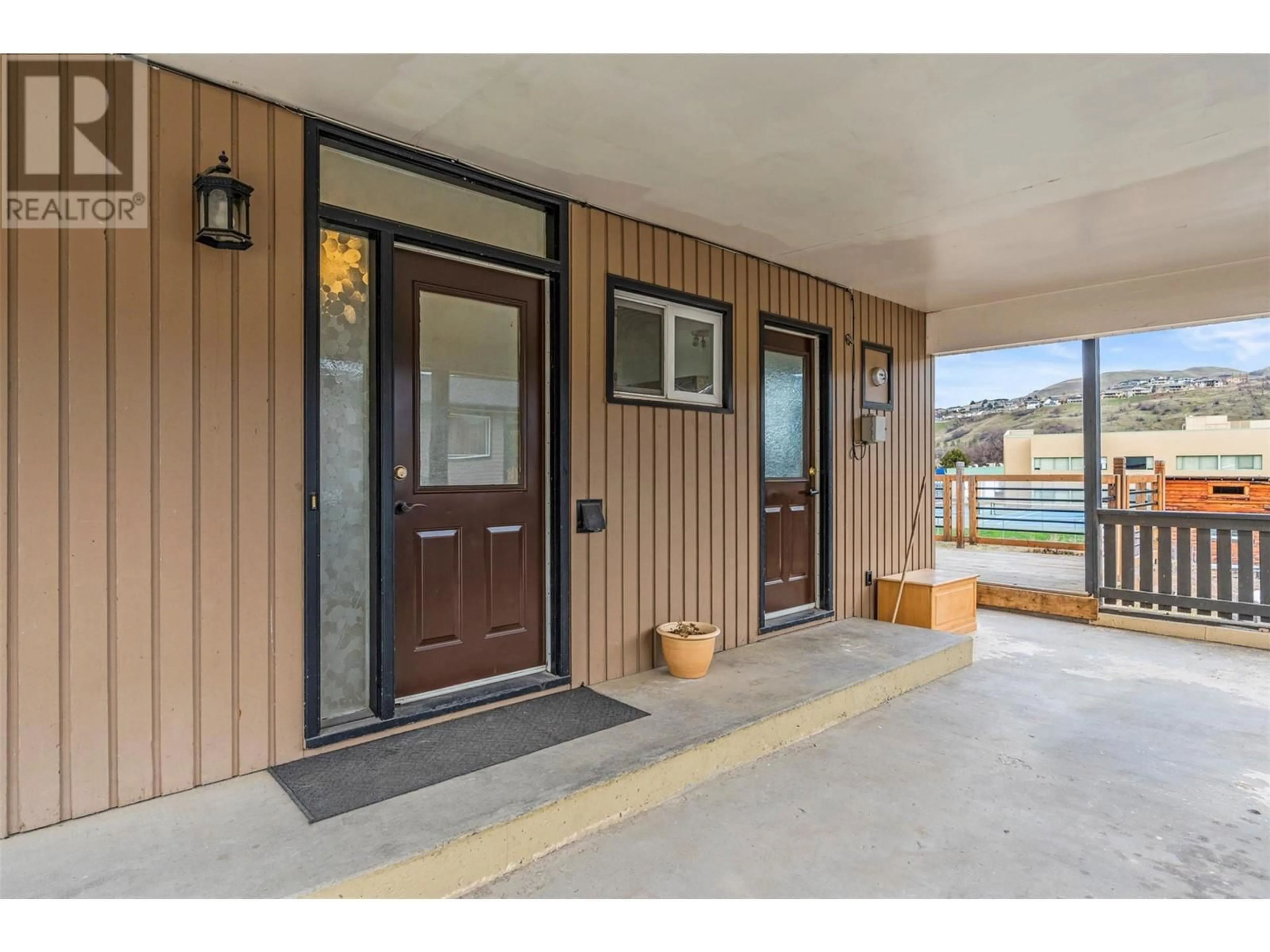 Indoor entryway for 11309 TASSIE DRIVE, Coldstream British Columbia V1B1H3