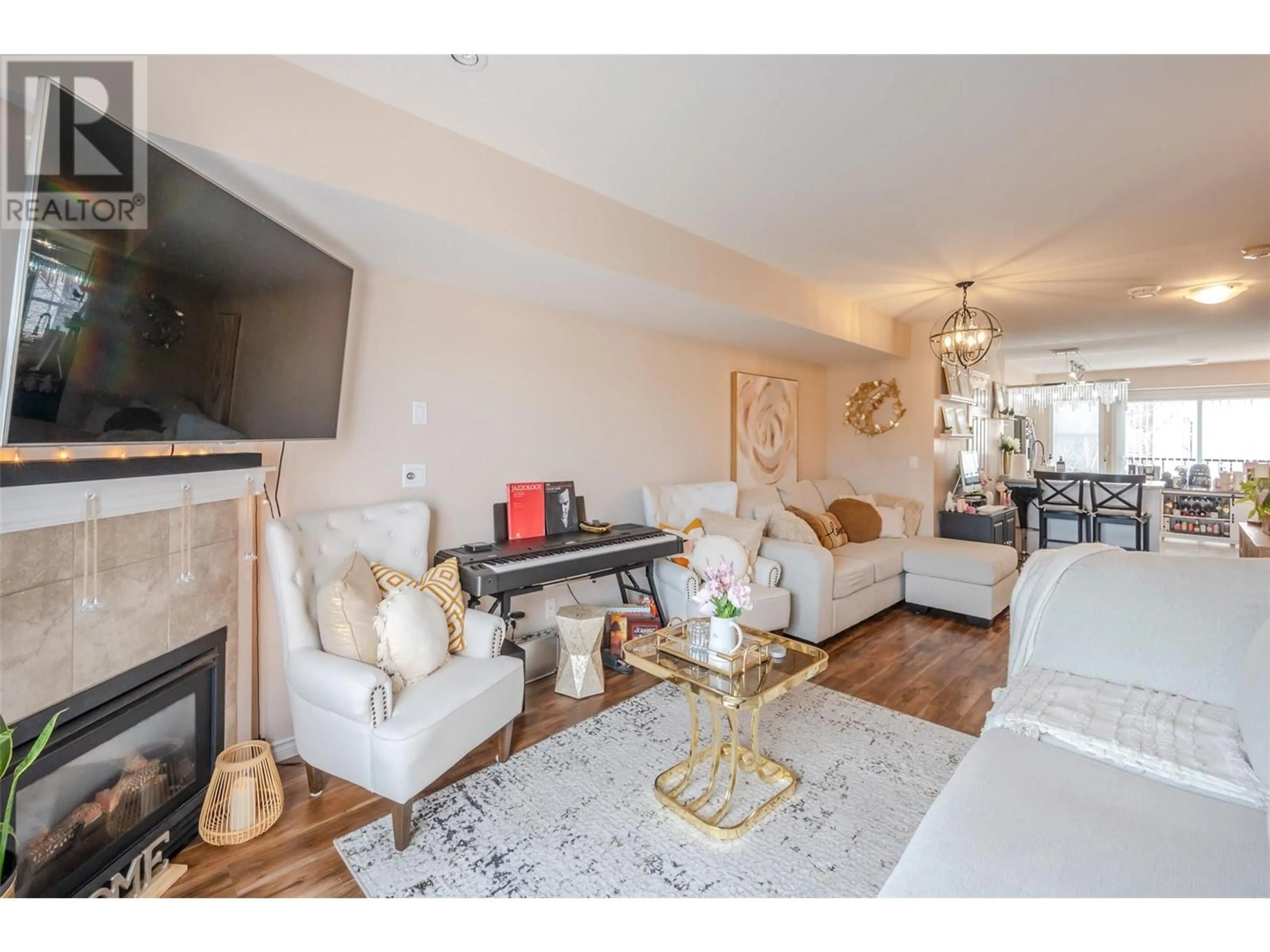 Living room with furniture, unknown for 143 - 3363 WILSON STREET, Penticton British Columbia V2A8E3