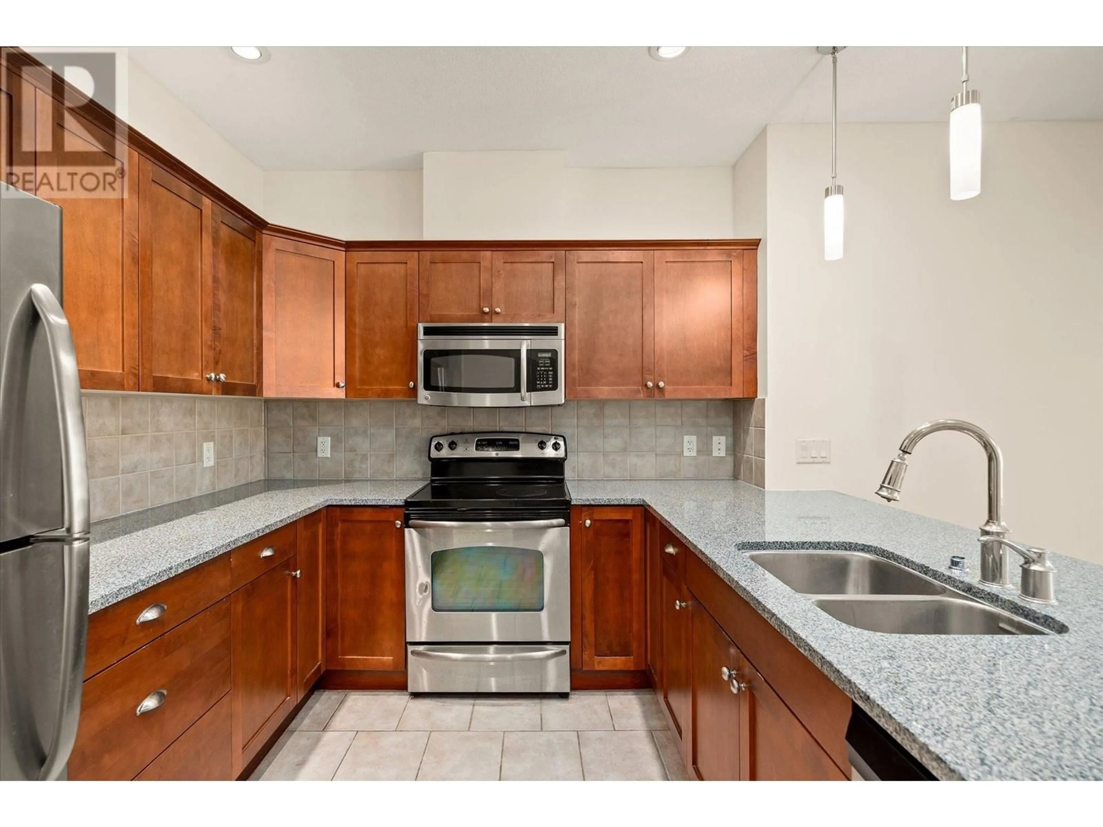 Standard kitchen, ceramic/tile floor for 3308 - 1990 UPPER SUNDANCE DRIVE, West Kelowna British Columbia V4T3E7