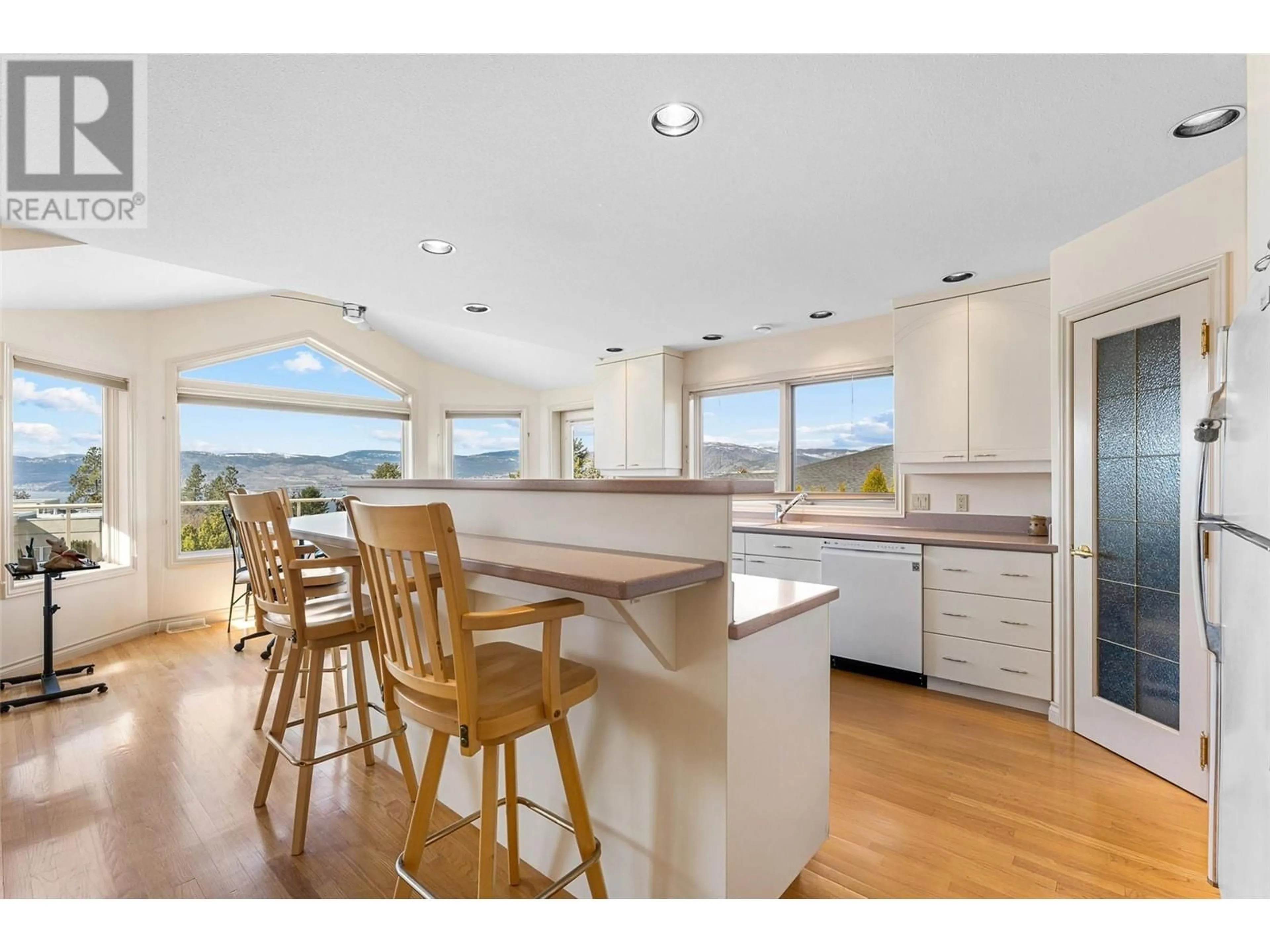 Open concept kitchen, unknown for 307 SANDPIPER COURT, Kelowna British Columbia V1W4K7