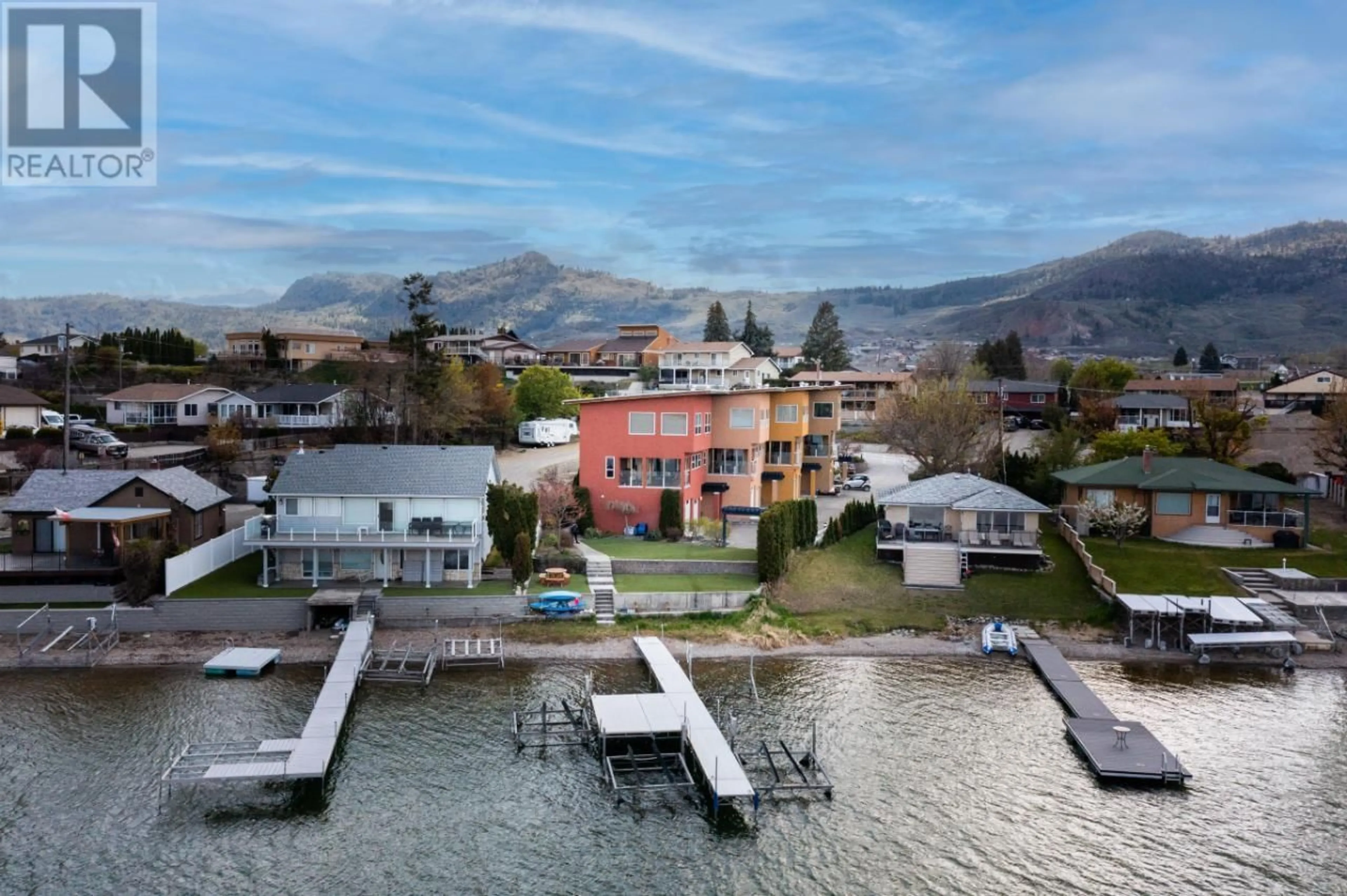 A pic from outside/outdoor area/front of a property/back of a property/a pic from drone, water/lake/river/ocean view for 1 - 5405 OLEANDER DRIVE, Osoyoos British Columbia V0H1V0