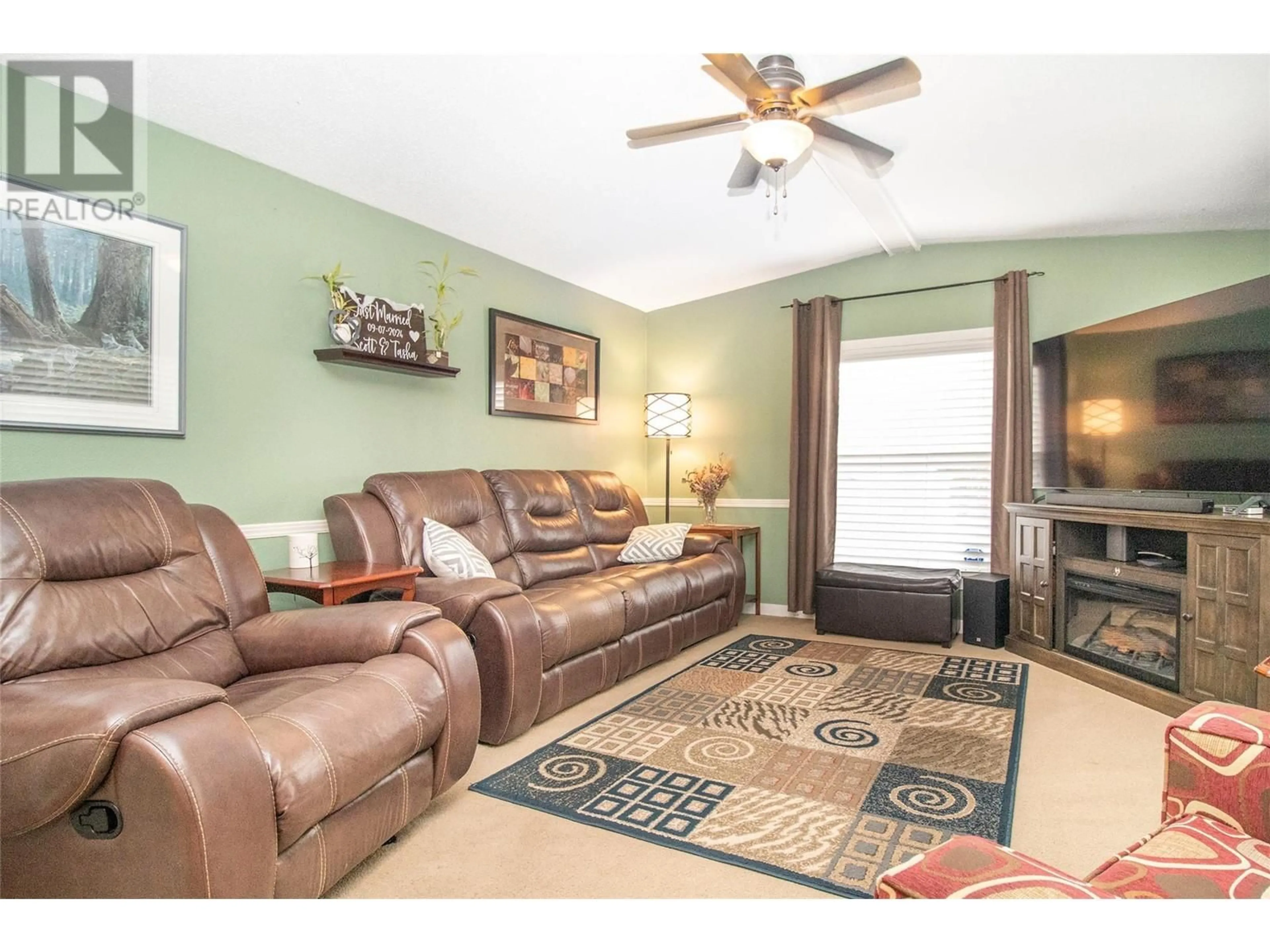 Living room with furniture, unknown for 10 - 3270 SHANNON LAKE ROAD, West Kelowna British Columbia V4T1V4