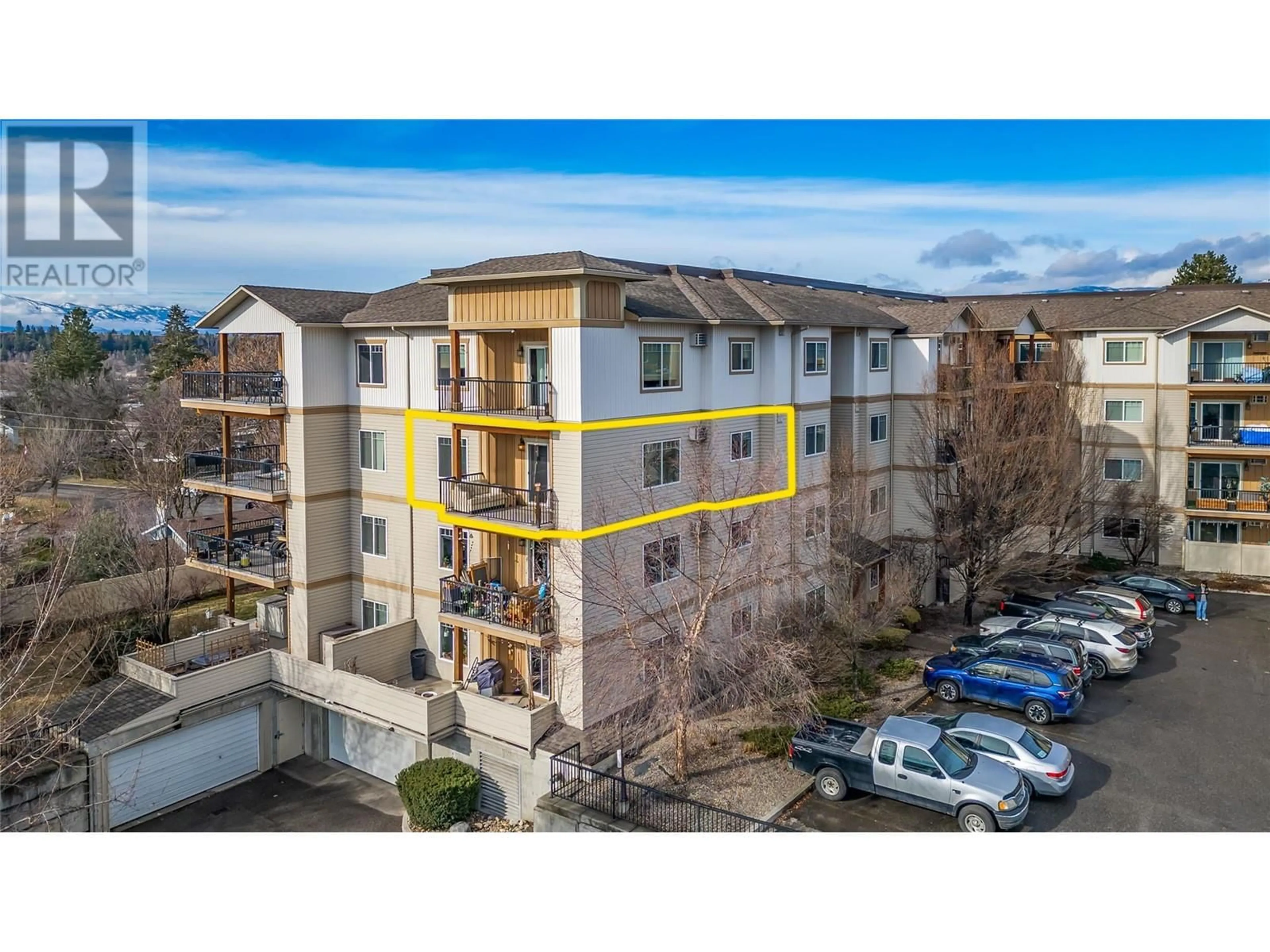 A pic from outside/outdoor area/front of a property/back of a property/a pic from drone, building for 302 - 250 HOLLYWOOD ROAD SOUTH, Kelowna British Columbia V1X3S9