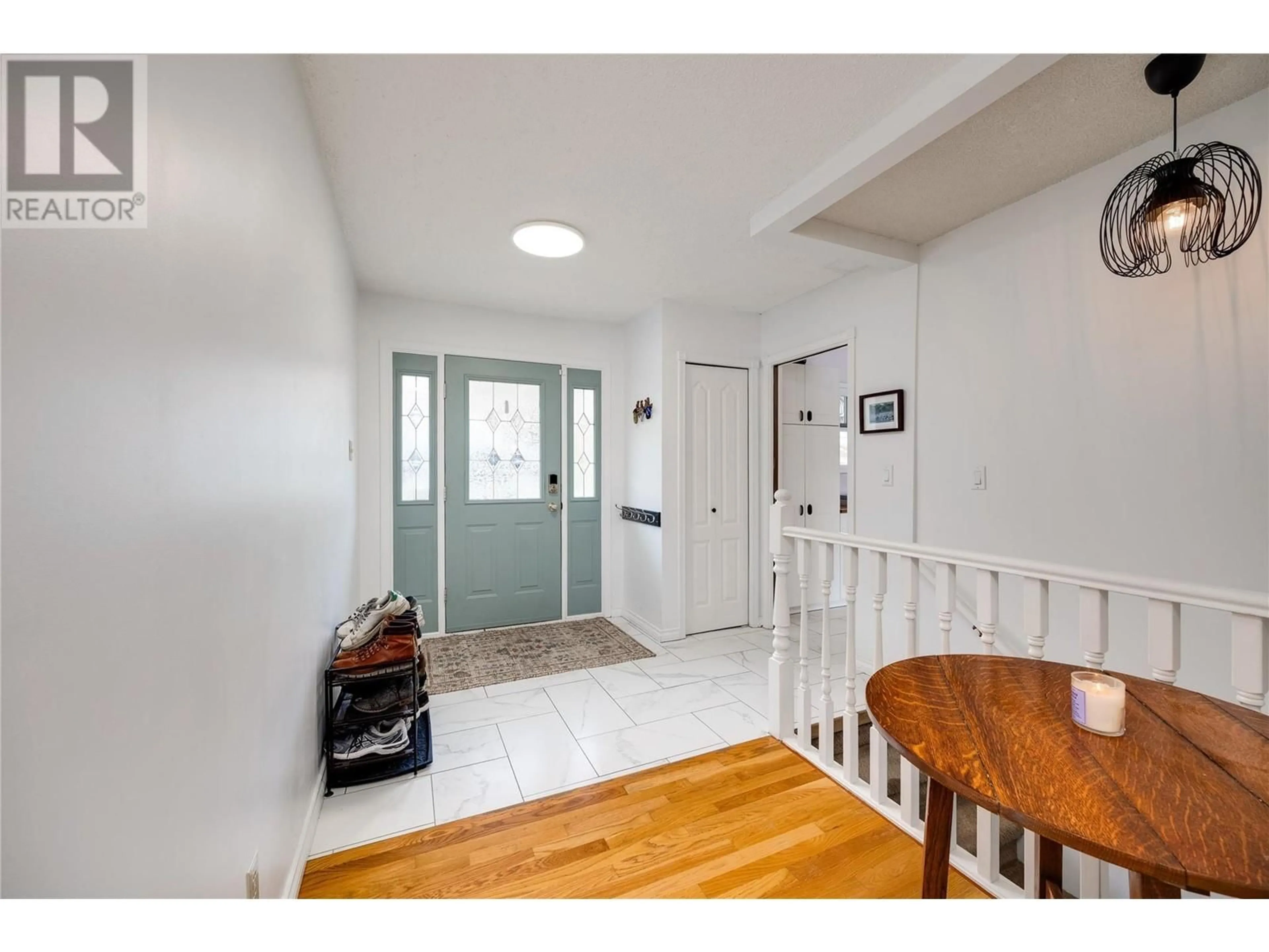 Indoor entryway for 5253 CLARENCE ROAD, Peachland British Columbia V0H1X2