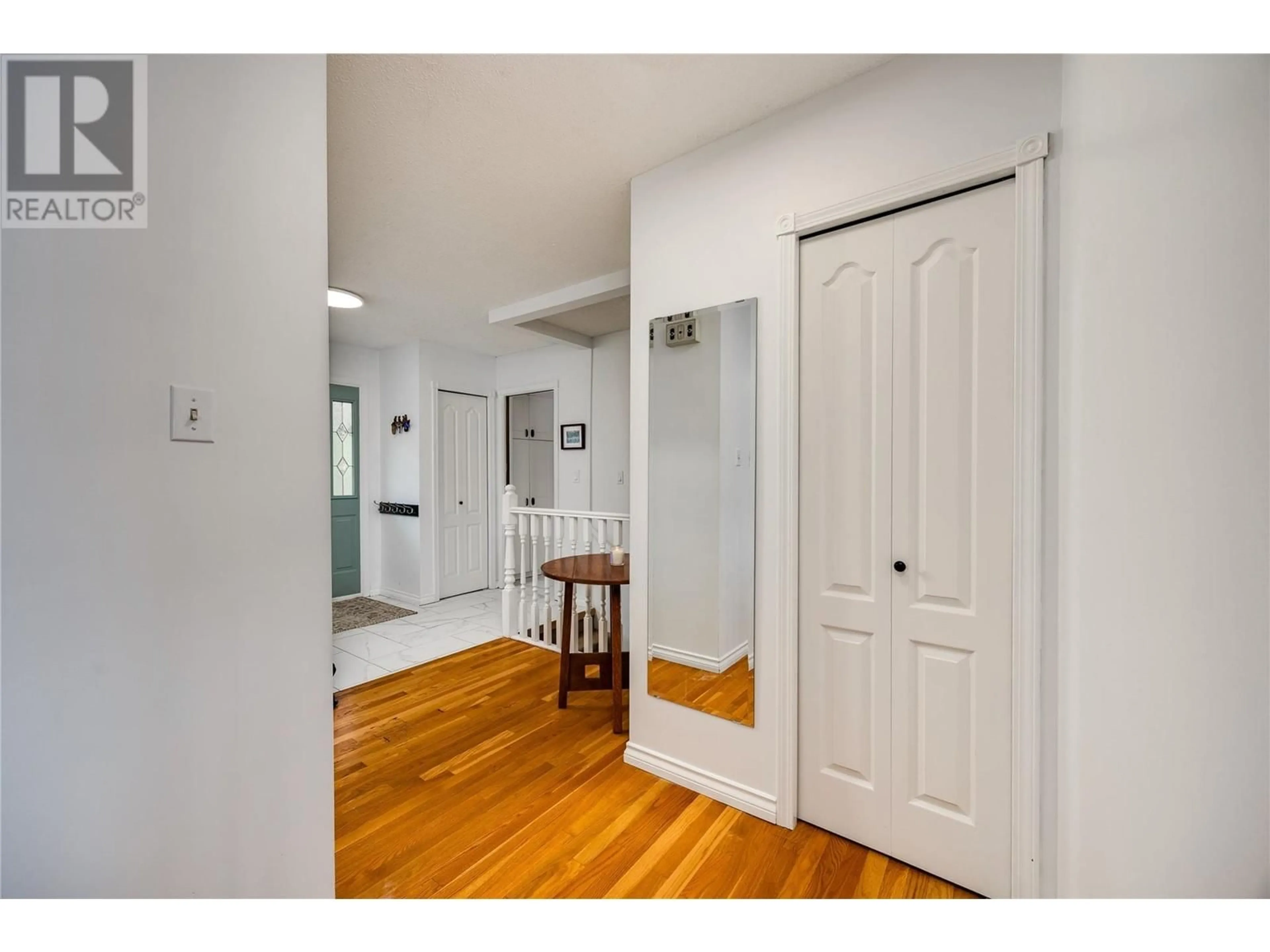 Indoor entryway for 5253 CLARENCE ROAD, Peachland British Columbia V0H1X2