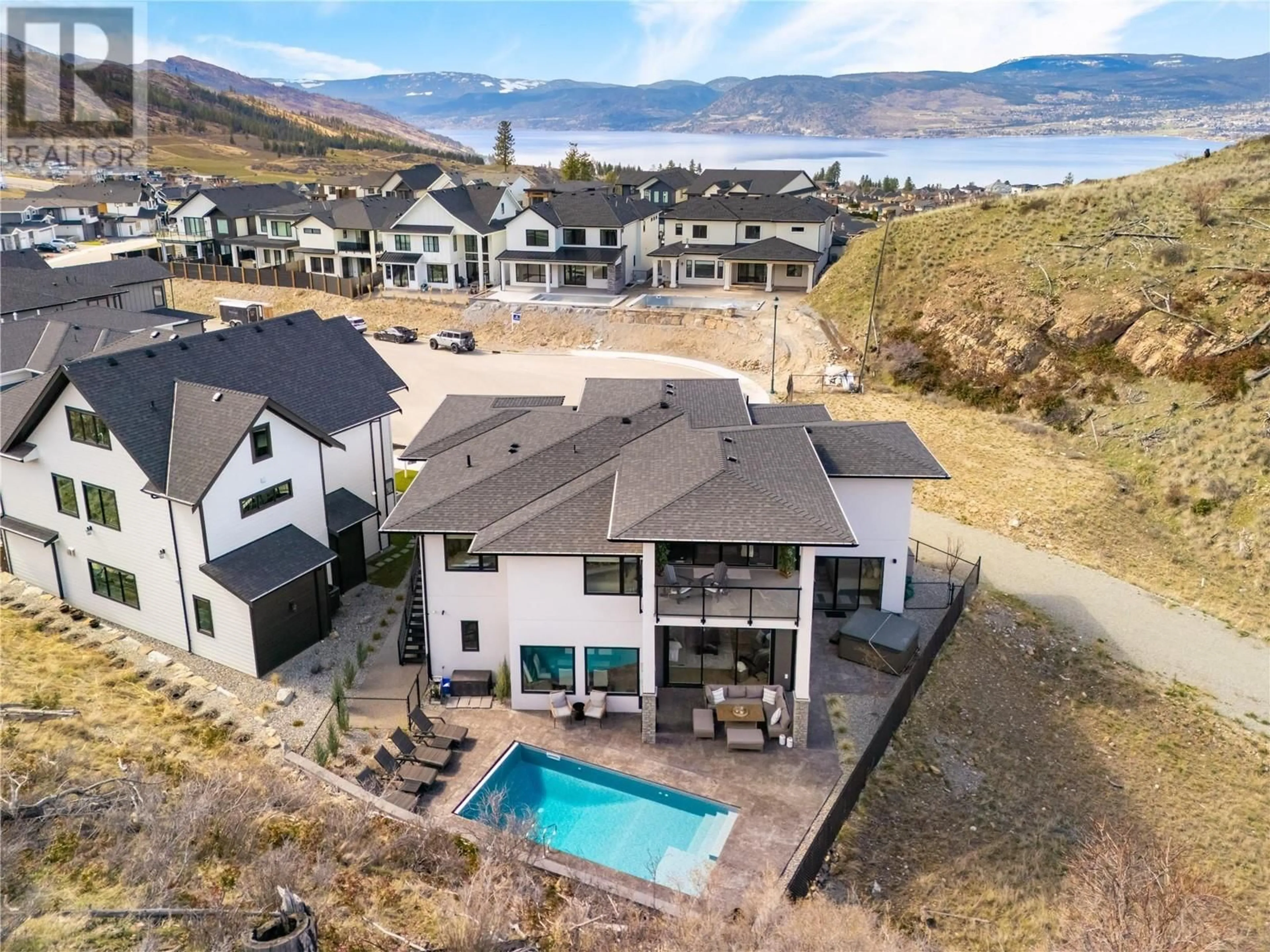 A pic from outside/outdoor area/front of a property/back of a property/a pic from drone, water/lake/river/ocean view for 463 VISION COURT, Kelowna British Columbia V1W0C4