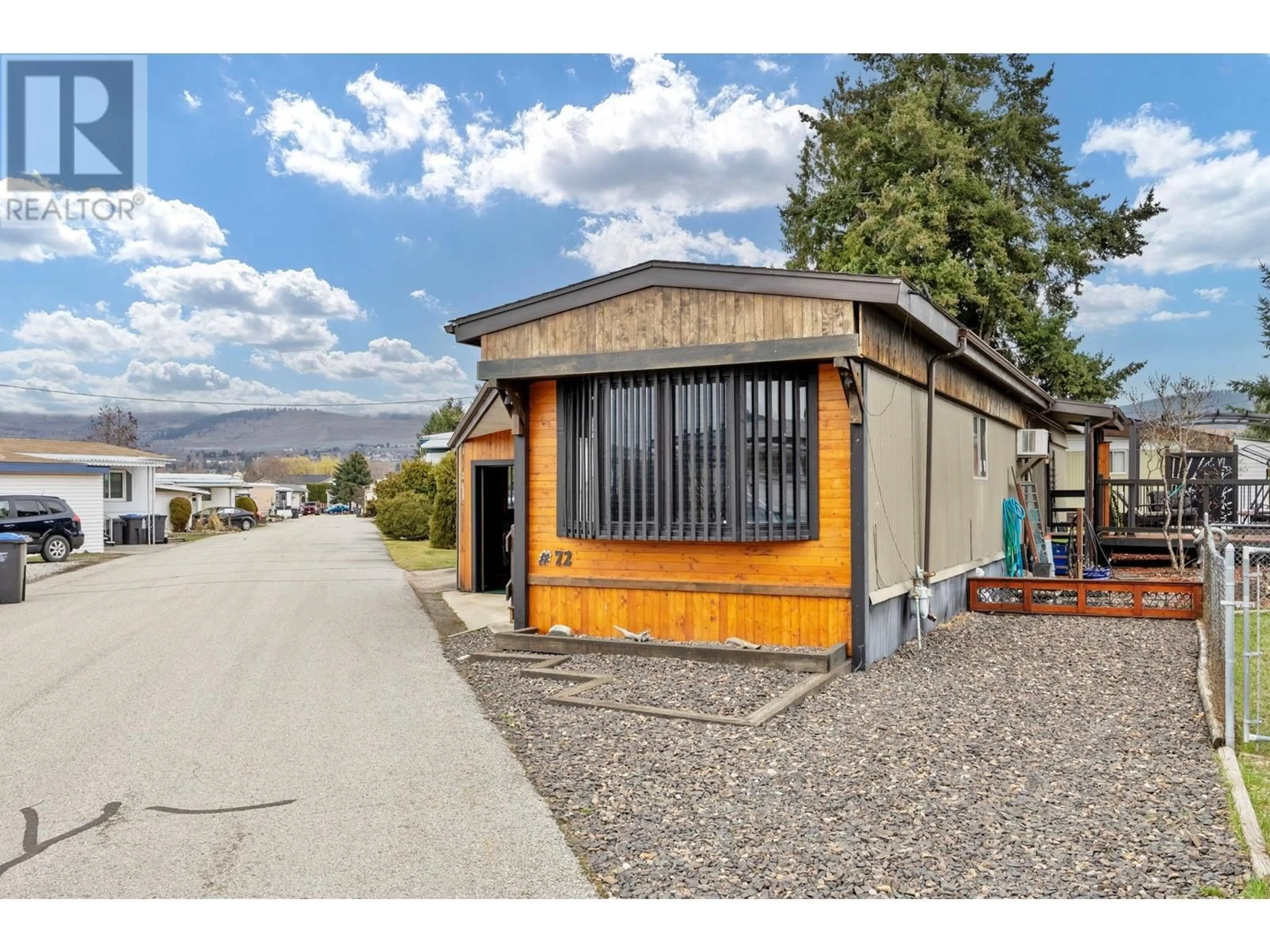 A pic from outside/outdoor area/front of a property/back of a property/a pic from drone, unknown for 72 - 1133 FINDLAY ROAD, Kelowna British Columbia V1X5A9