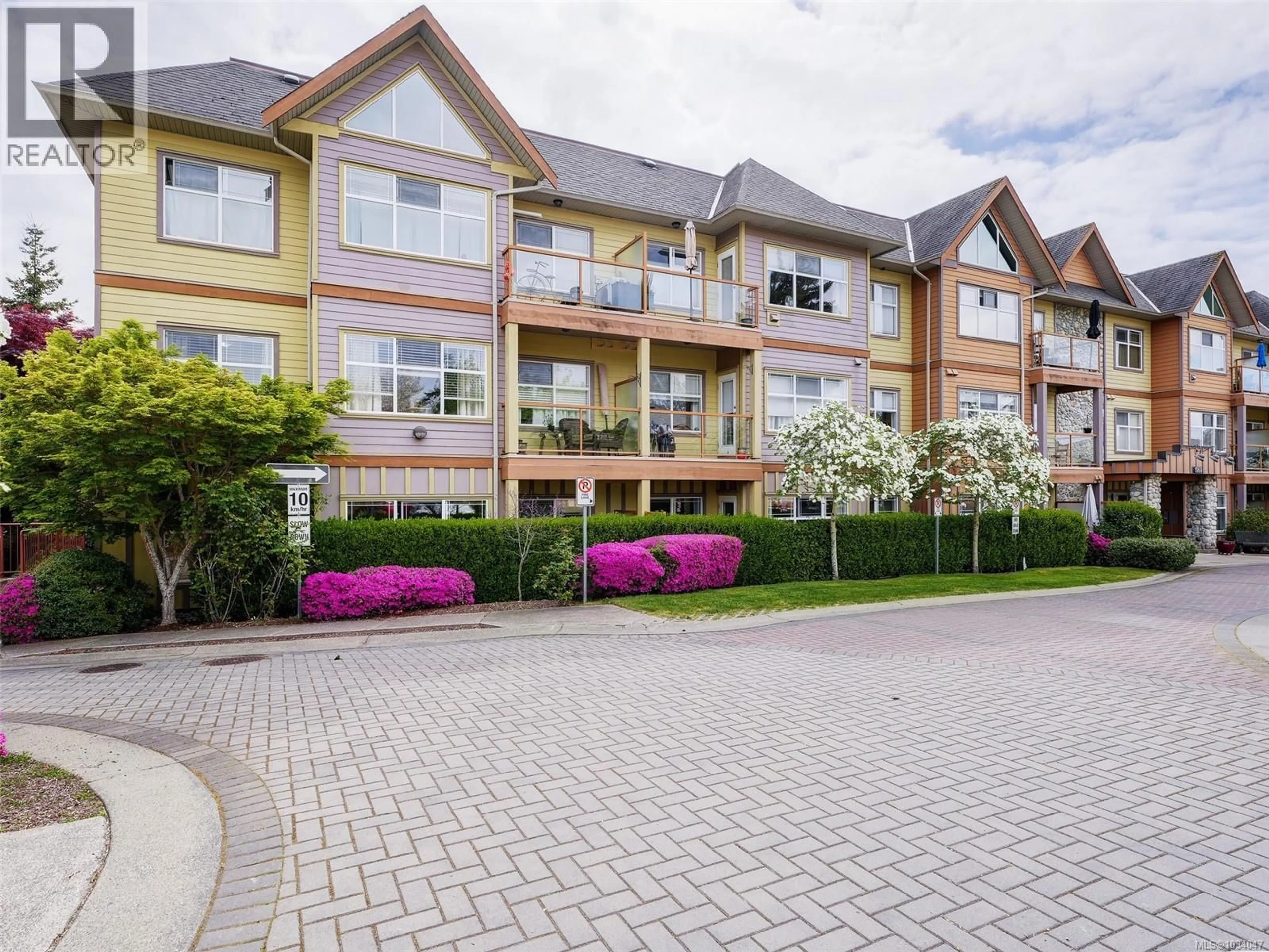 Patio, unknown for 101 - 1959 POLO PARK CRESCENT, Central Saanich British Columbia V8P2W6