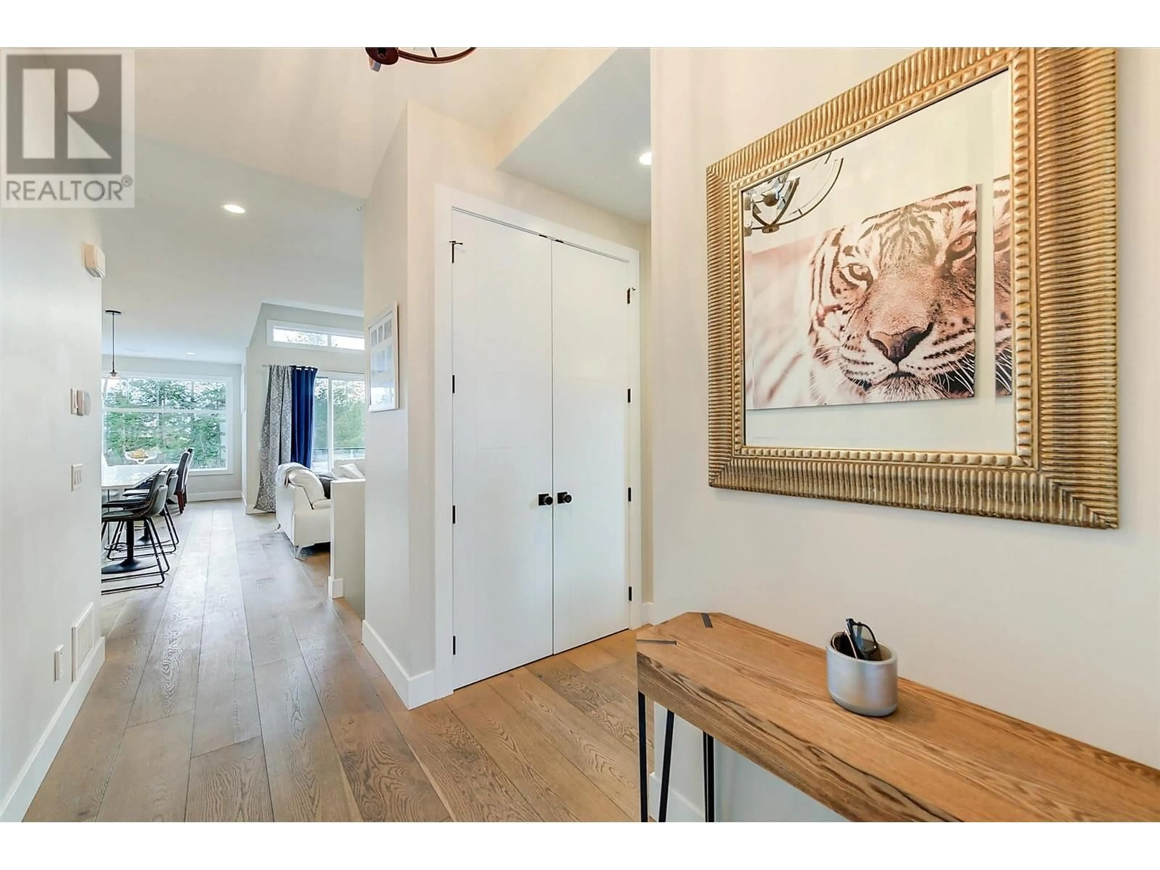 Indoor entryway for 10335 LONG ROAD, Lake Country British Columbia V4V0A9