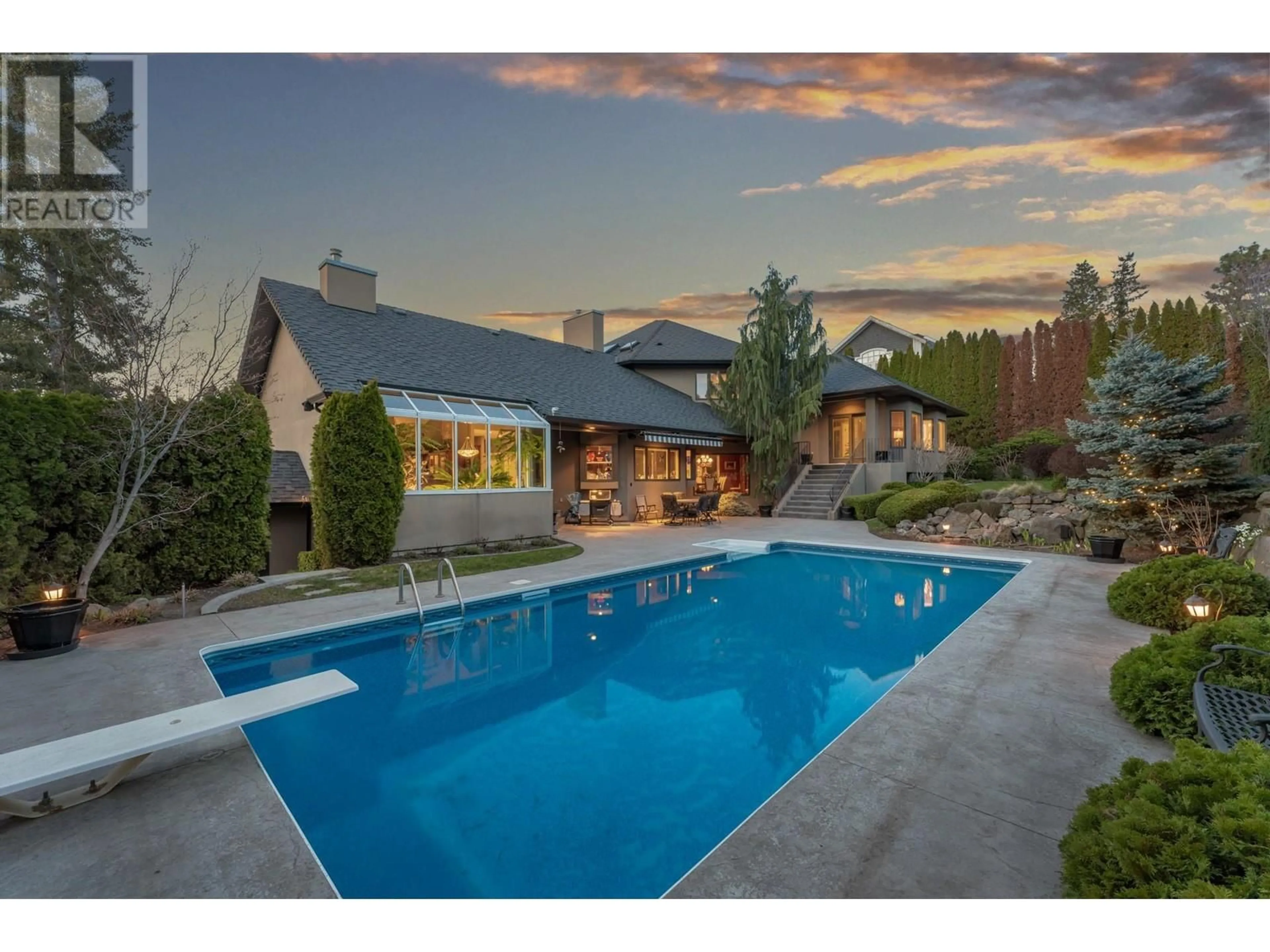 Pool for 359 UPLANDS DRIVE, Kelowna British Columbia V1W4S6