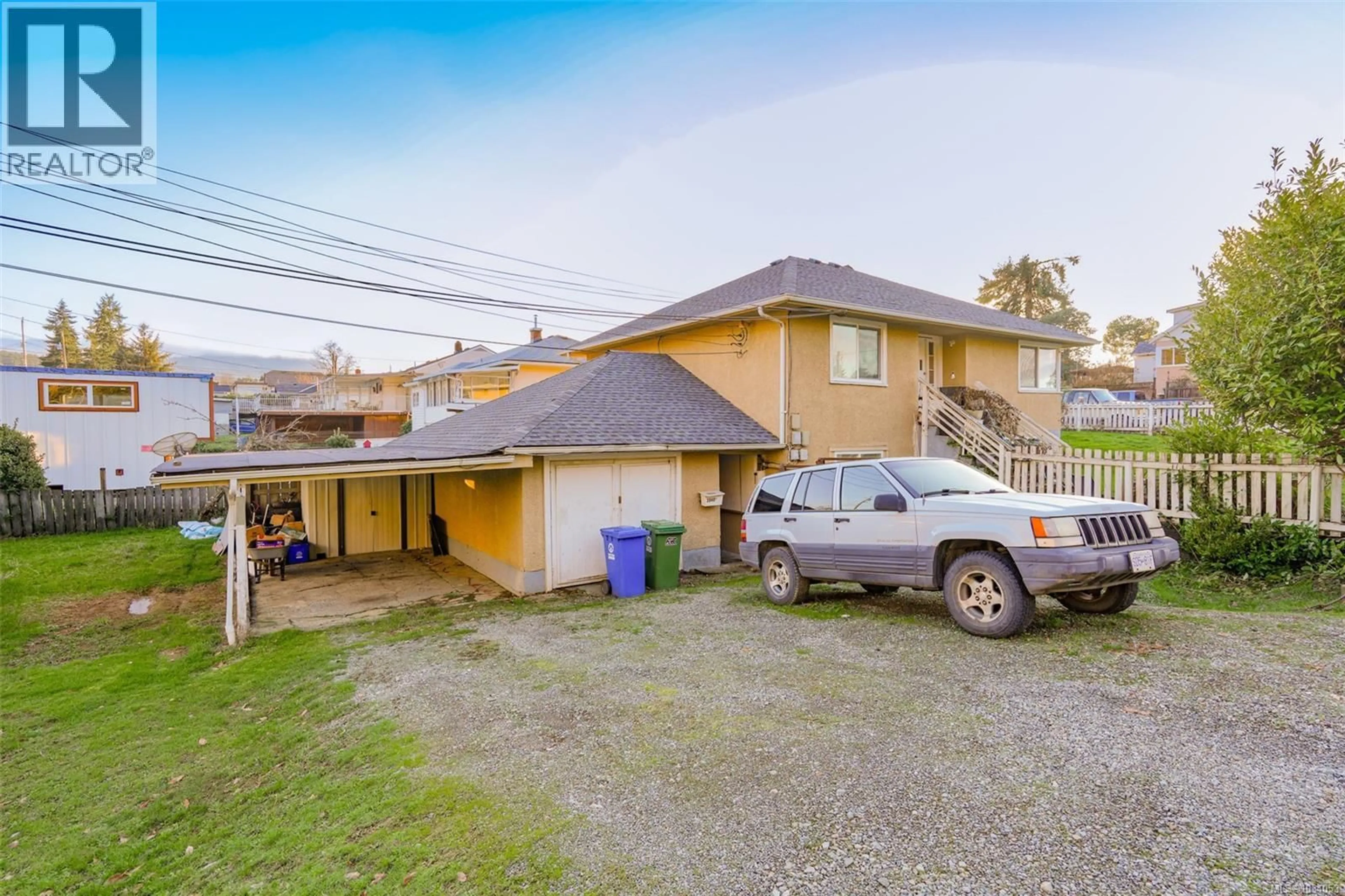 A pic from outside/outdoor area/front of a property/back of a property/a pic from drone, street for 3948 ARGYLE STREET, Port Alberni British Columbia V9Y1X3