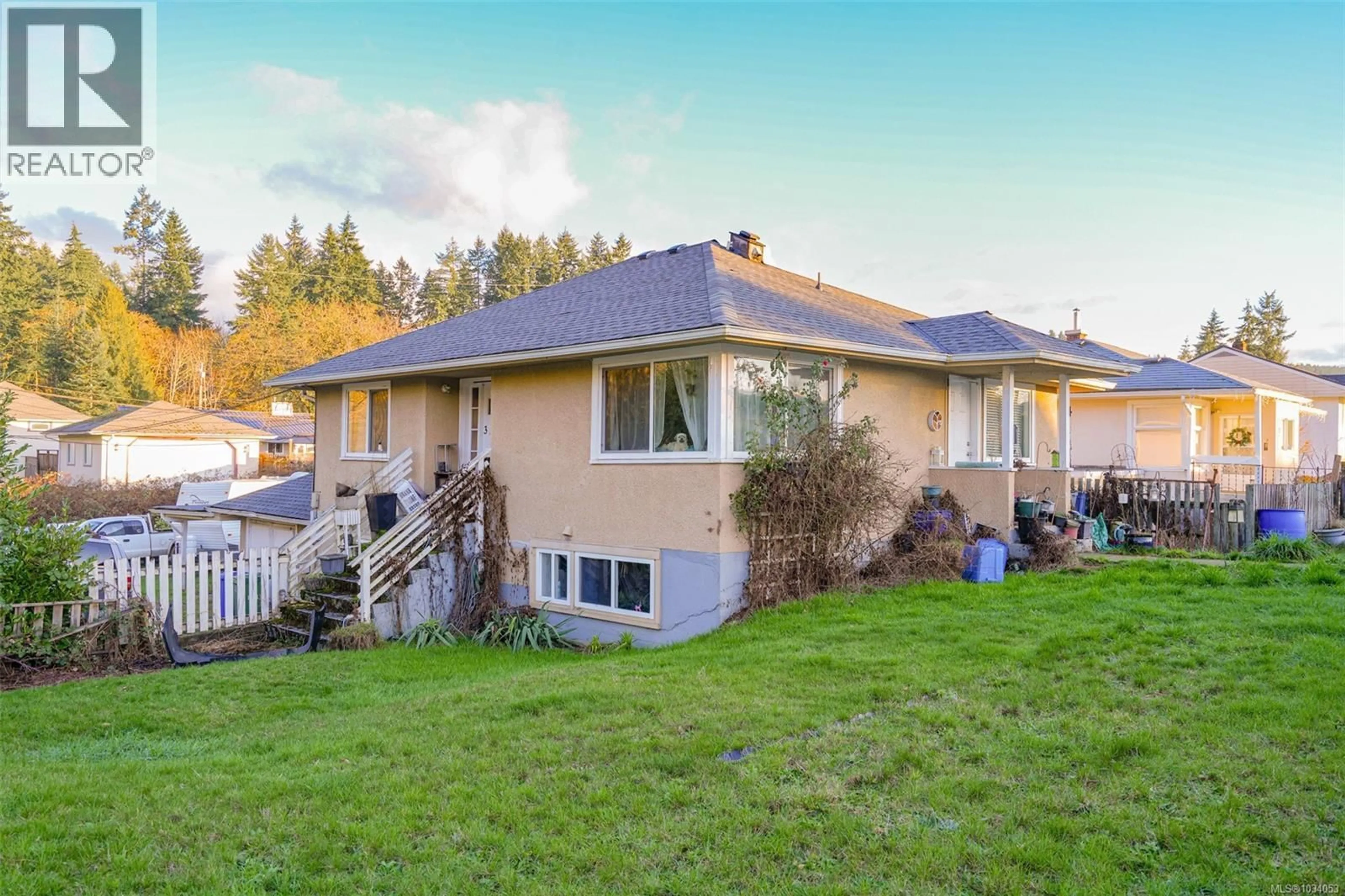 Home with vinyl exterior material, unknown for 3948 ARGYLE STREET, Port Alberni British Columbia V9Y1X3