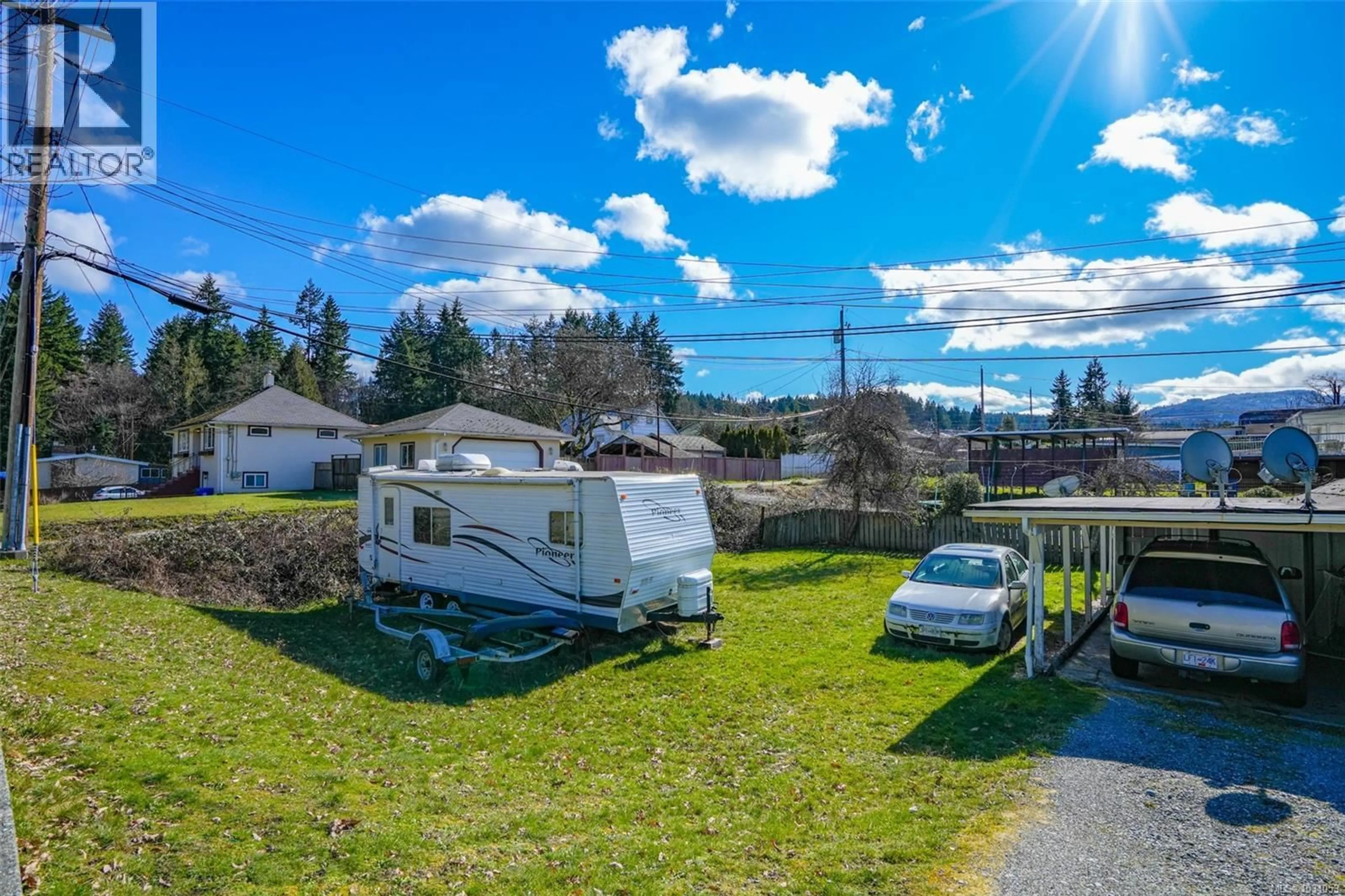 A pic from outside/outdoor area/front of a property/back of a property/a pic from drone, water/lake/river/ocean view for 3948 ARGYLE STREET, Port Alberni British Columbia V9Y1X3