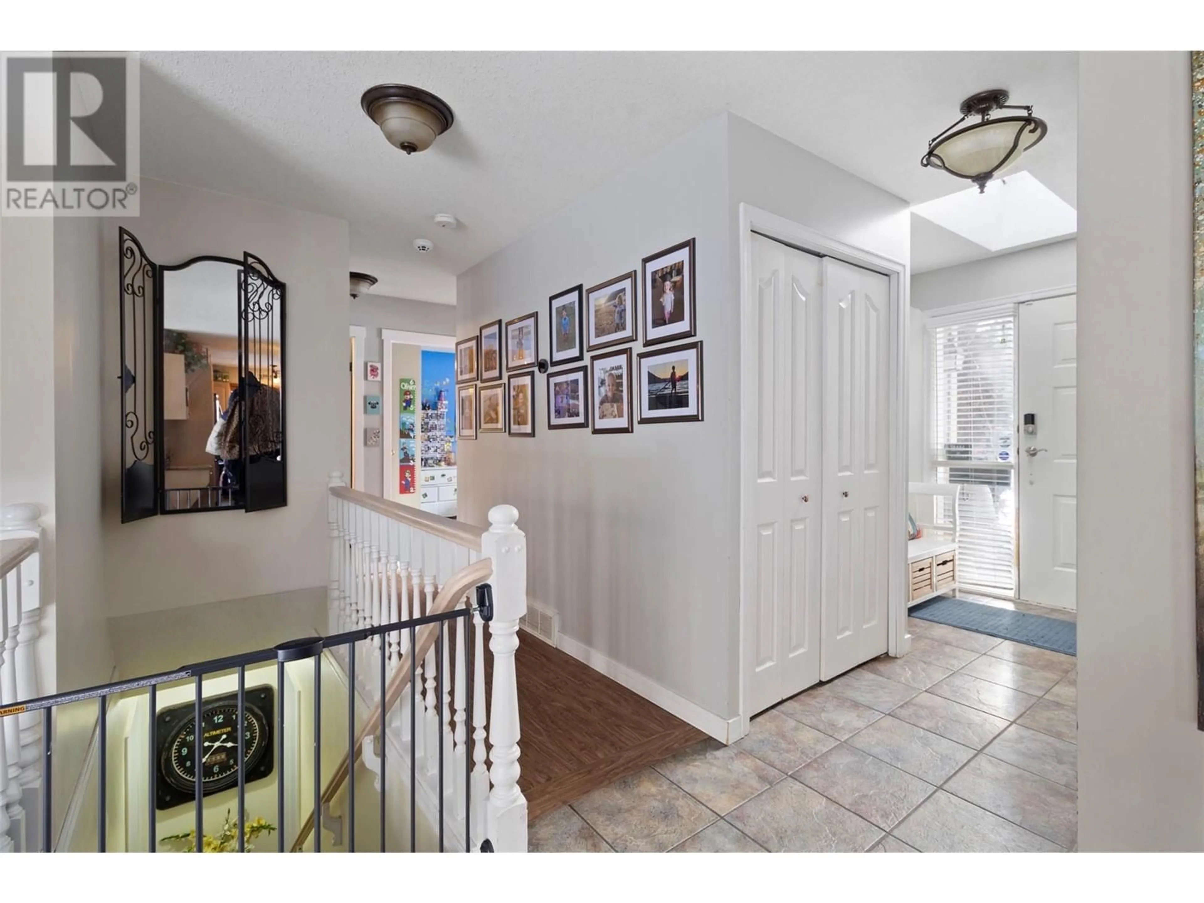Indoor entryway for 194 CASTLE TOWERS DRIVE, Kamloops British Columbia V2E2C6