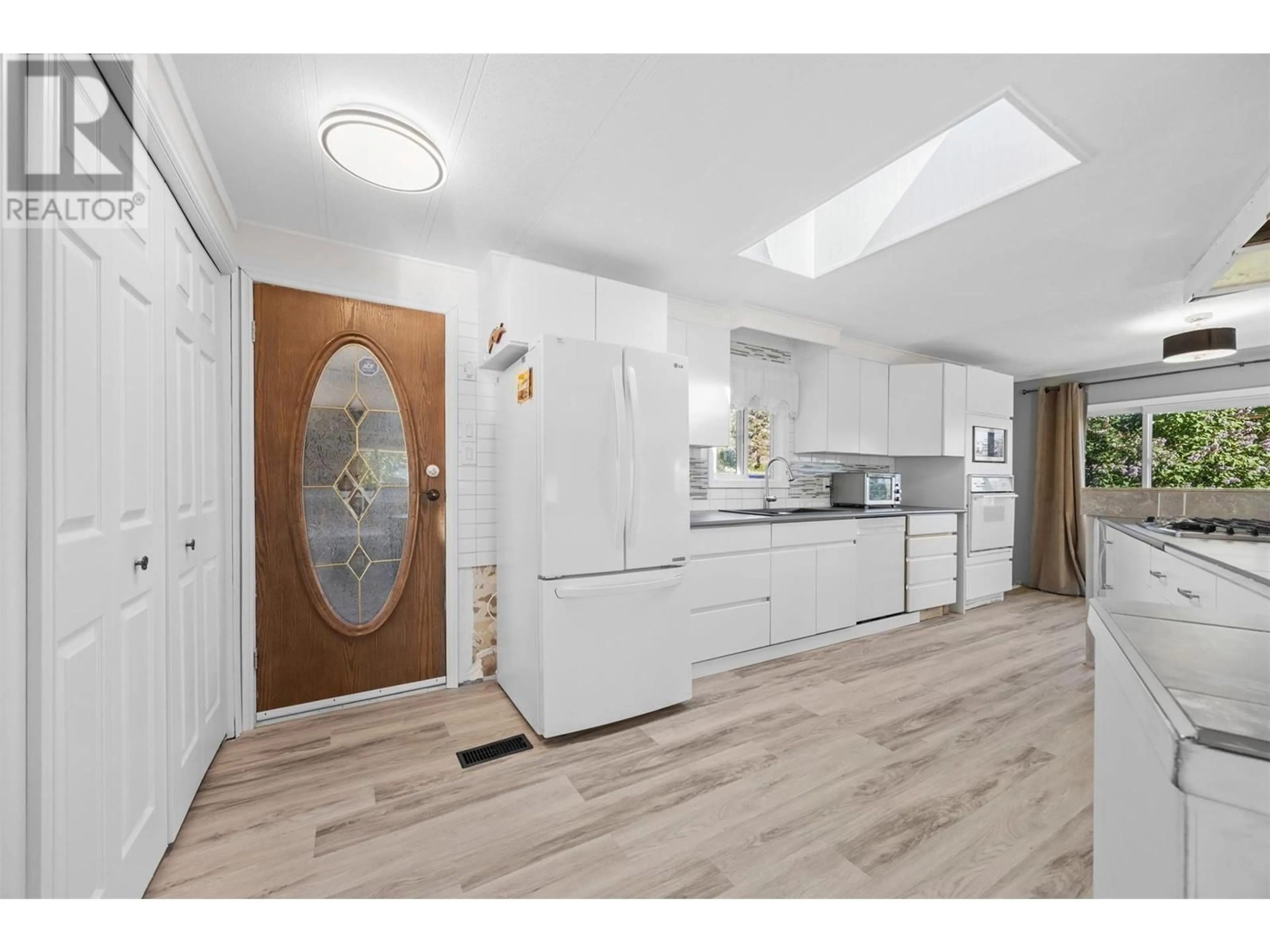 Open concept kitchen, unknown for 24 - 201 HIGHWAY 97 HIGHWAY, Penticton British Columbia V2A0E4