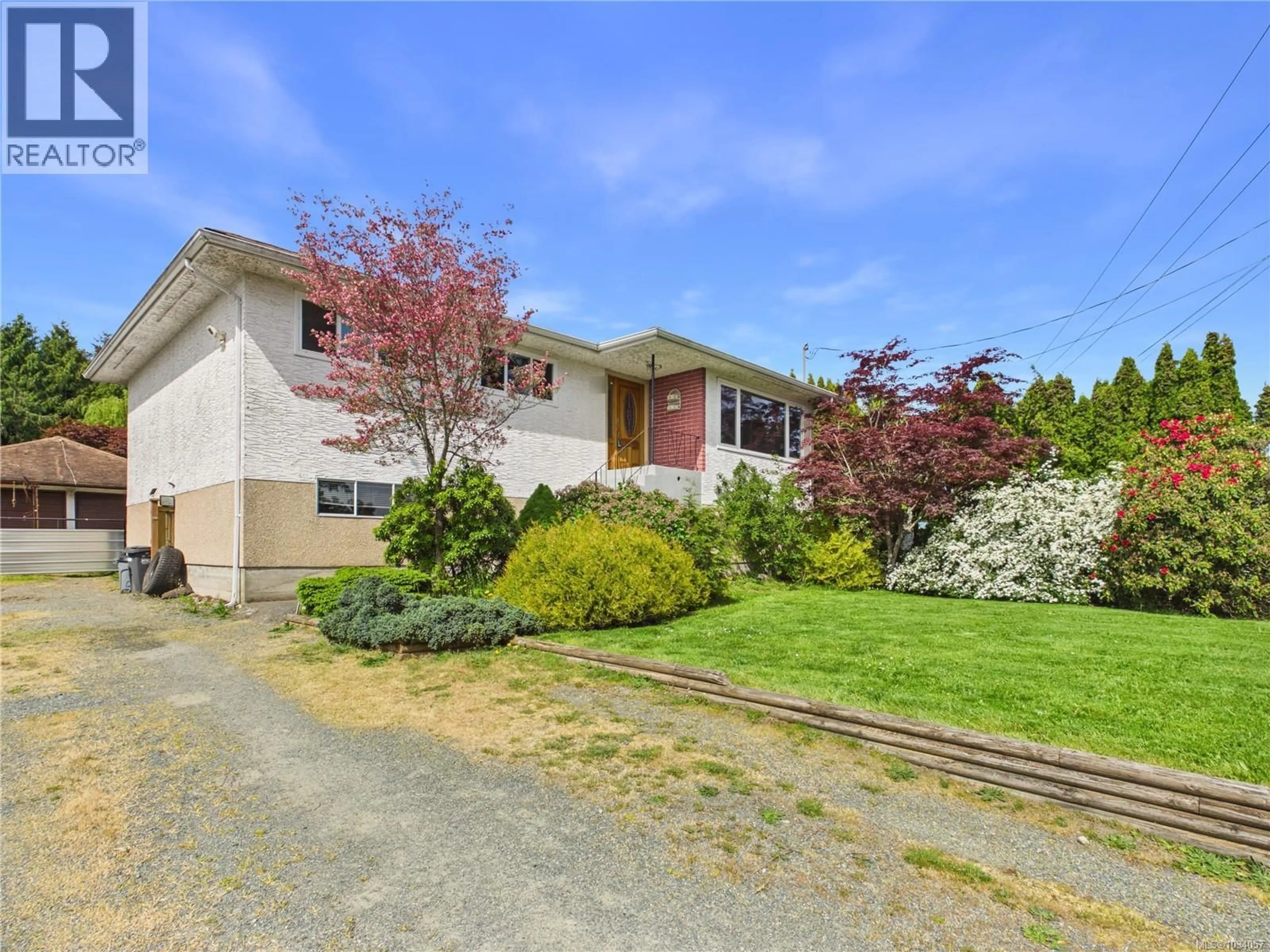 A pic from outside/outdoor area/front of a property/back of a property/a pic from drone, street for 9992 VICTORIA ROAD, Chemainus British Columbia V0R1K2