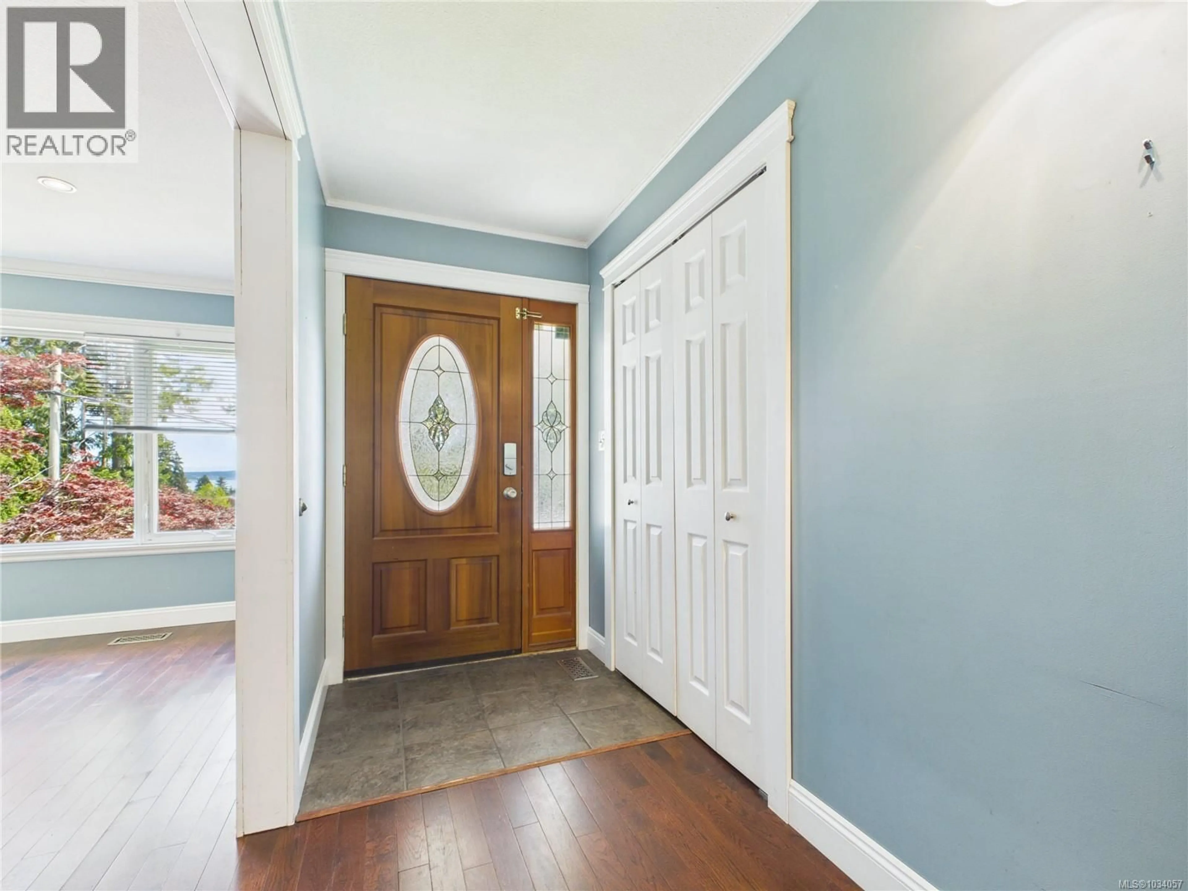 Indoor entryway for 9992 VICTORIA ROAD, Chemainus British Columbia V0R1K2