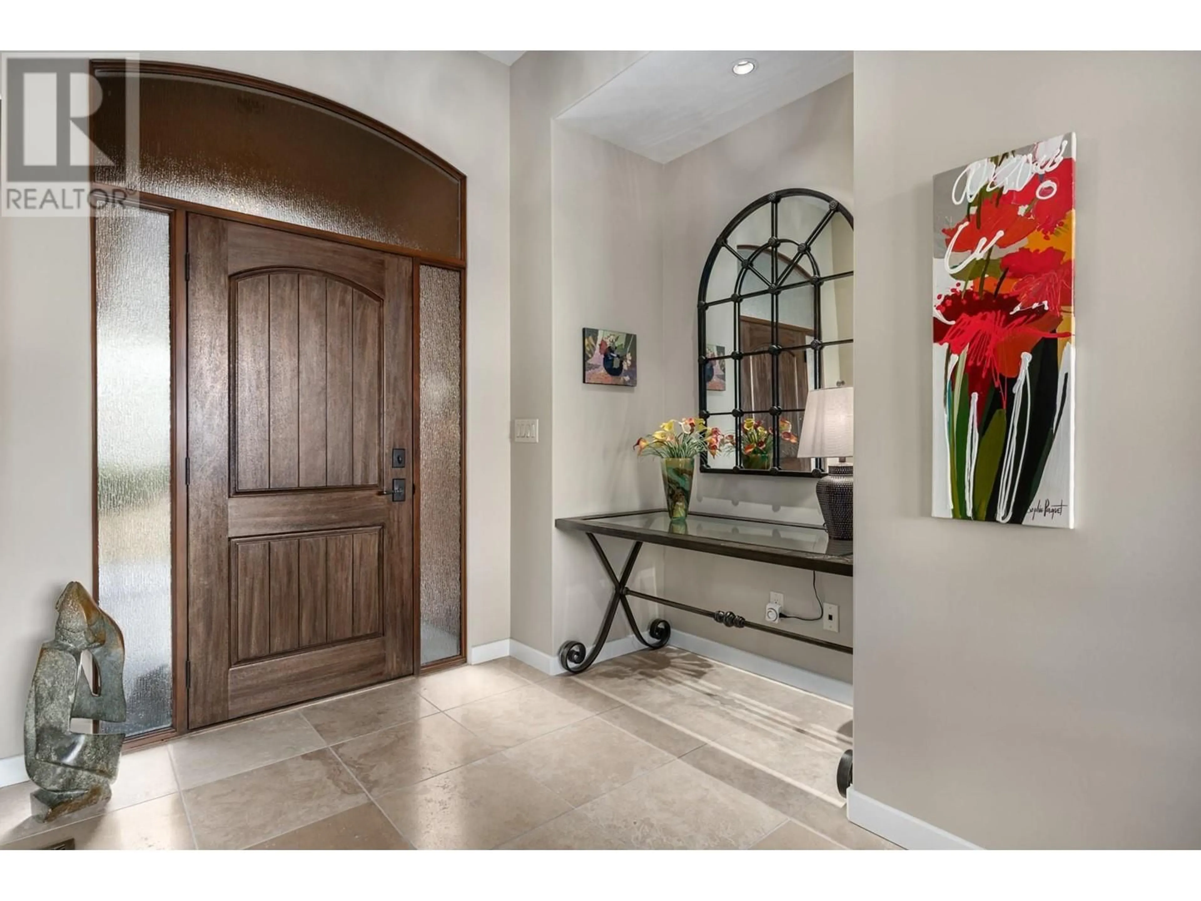 Indoor entryway for 813 ROSEWOOD DRIVE, Kamloops British Columbia V2H1S4