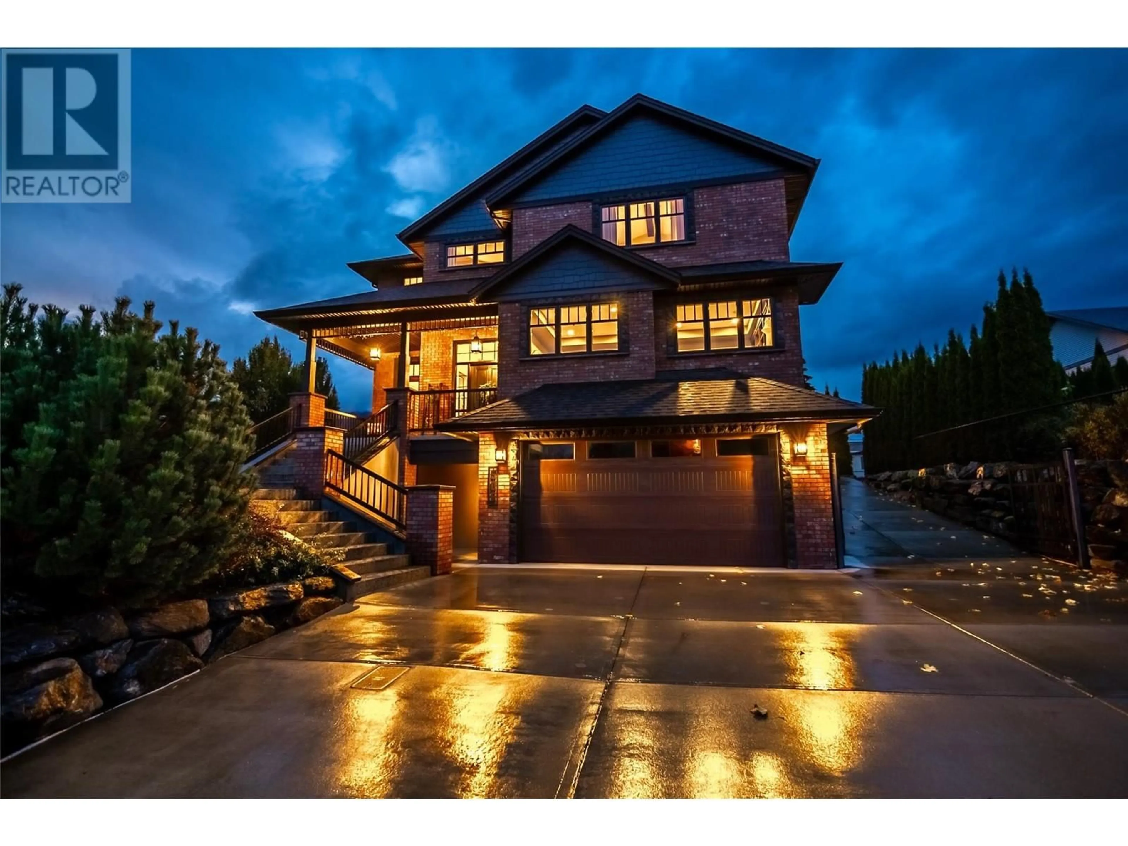 Unknown for 905 EDWARD STREET, Revelstoke British Columbia V0E2S0