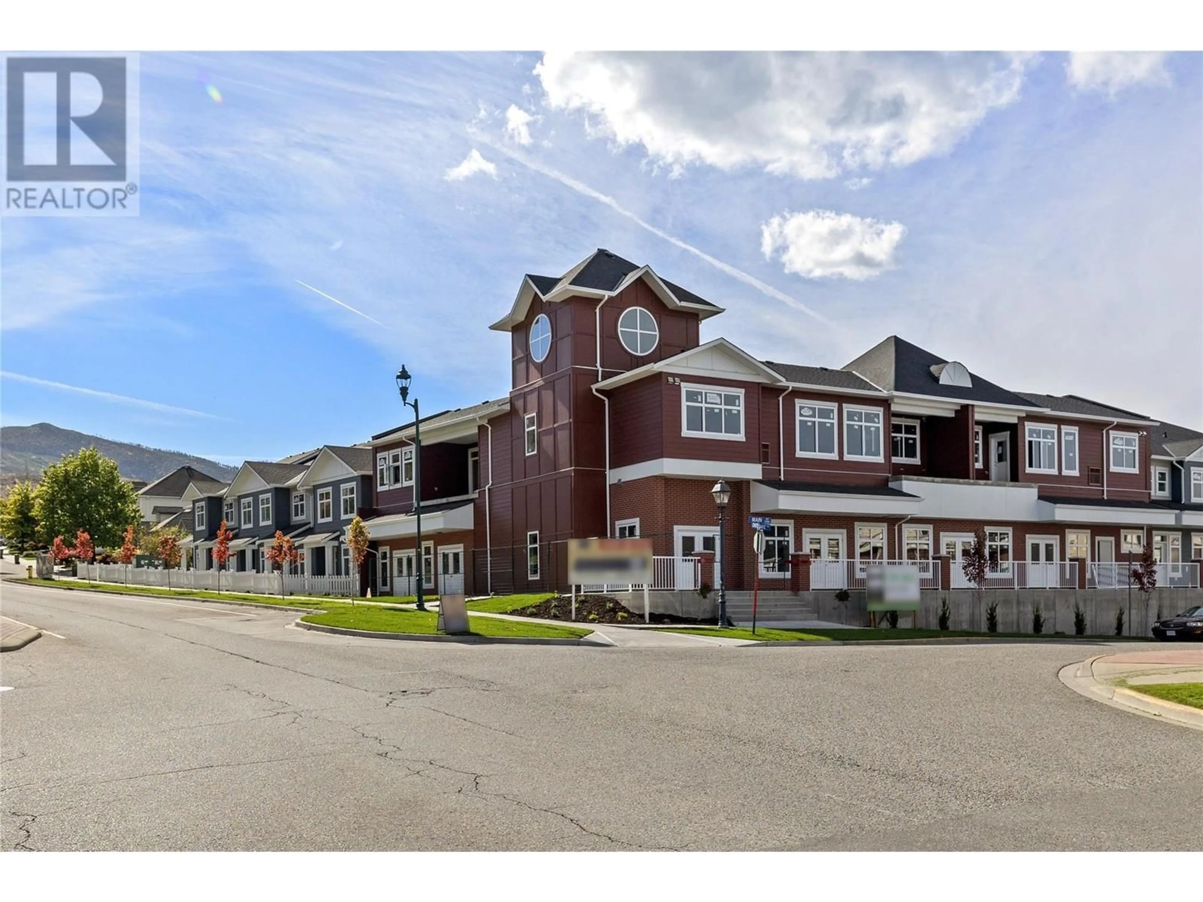 Unknown for 202 - 5300 MAIN STREET, Kelowna British Columbia V1W0C1