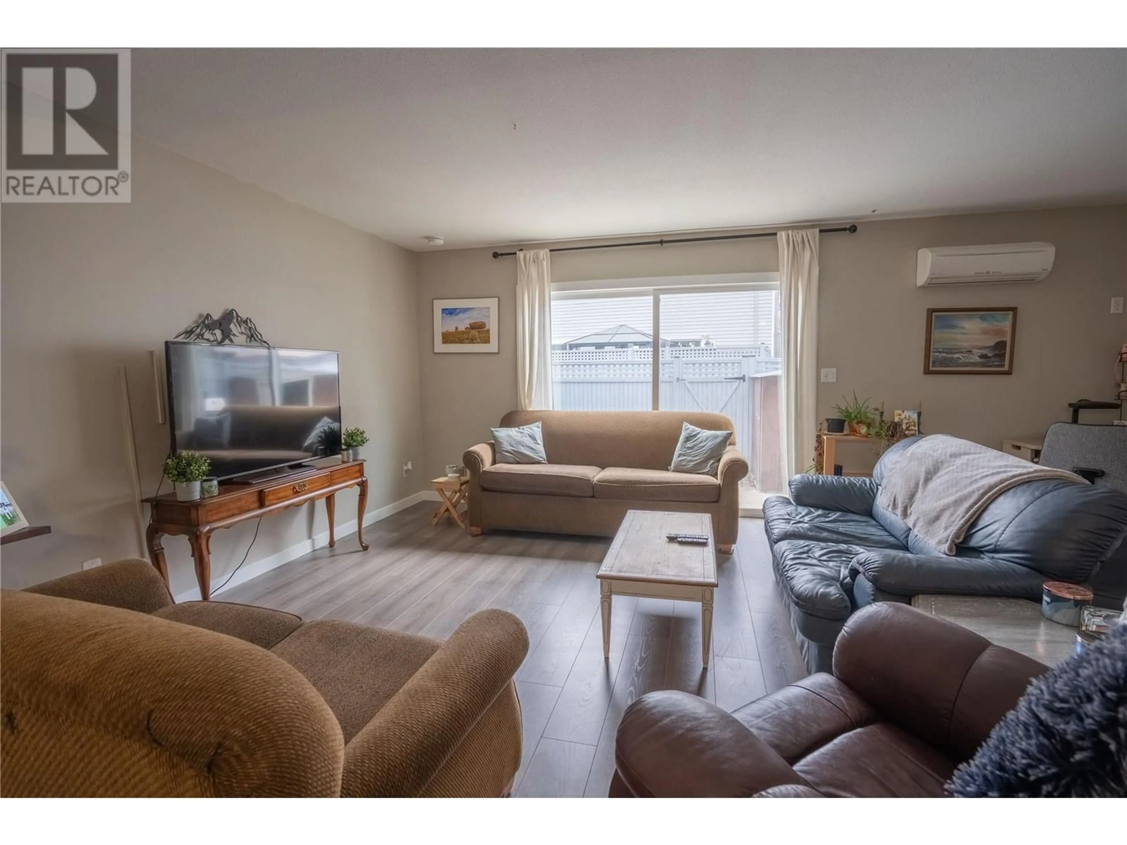 Living room with furniture, unknown for 119 - 3315 WILSON STREET, Penticton British Columbia V2A8J3