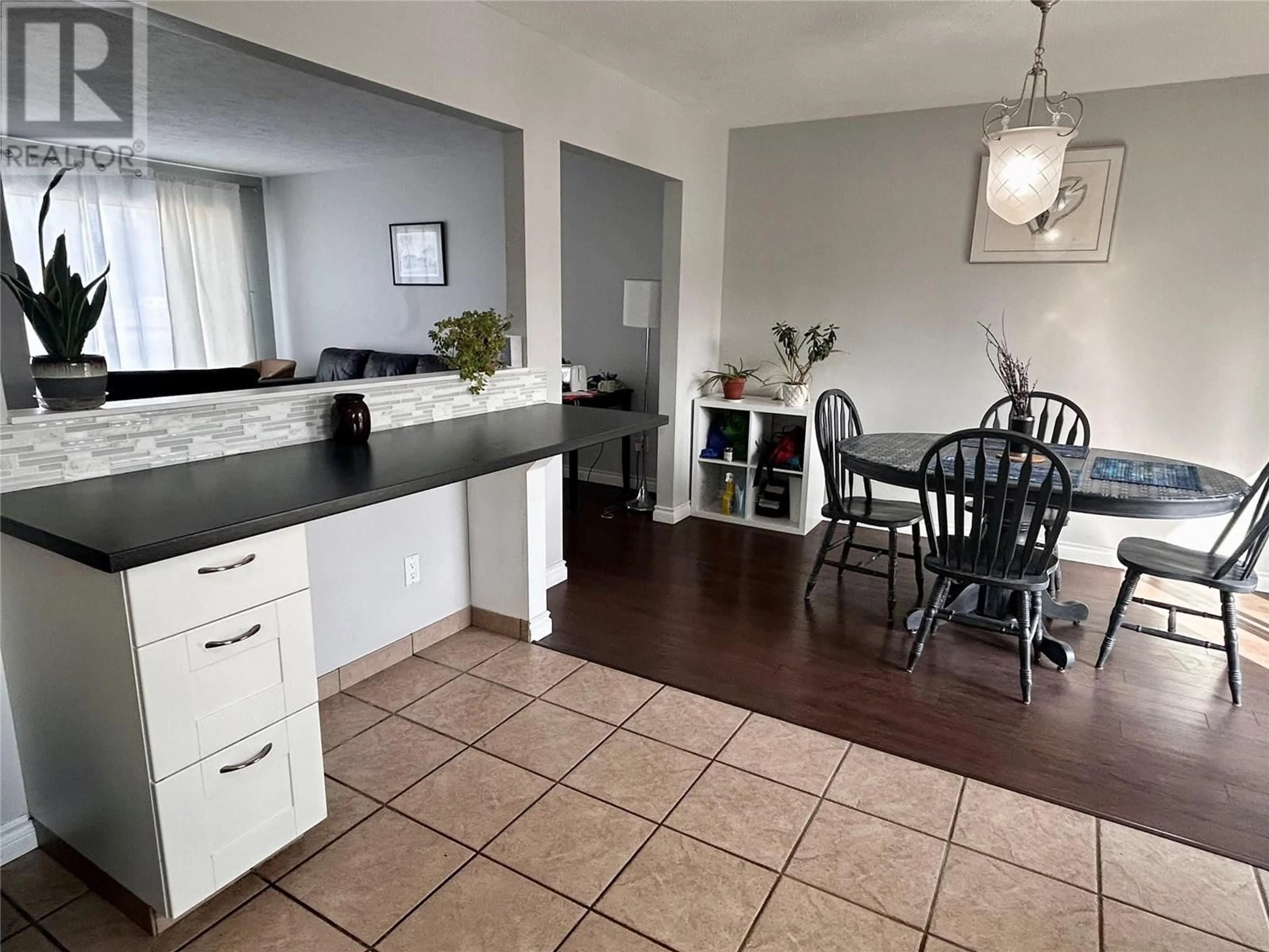 Unknown for 264 MURRAY DRIVE, Tumbler Ridge British Columbia V0C2W0