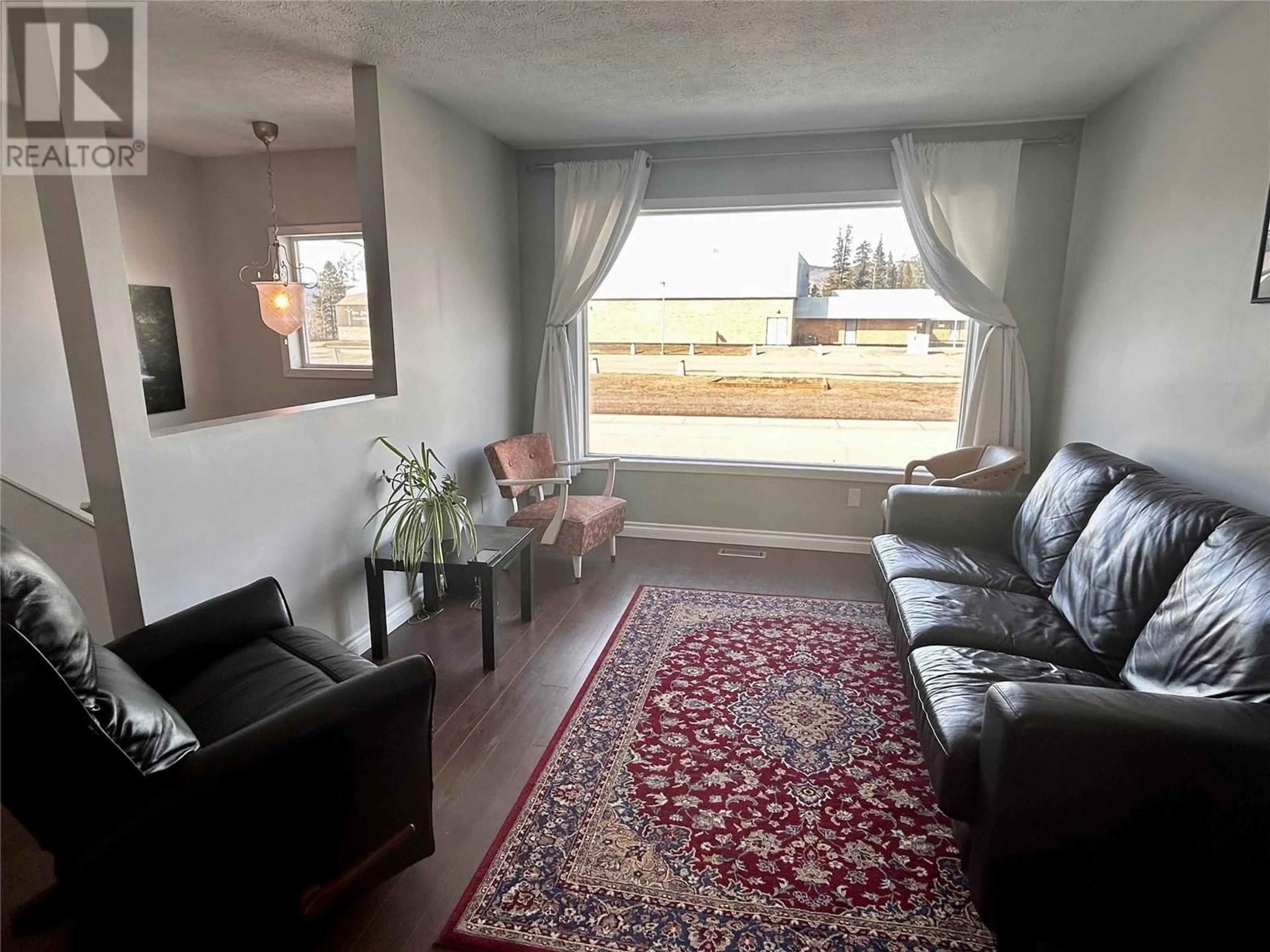 Living room with furniture, unknown for 264 MURRAY DRIVE, Tumbler Ridge British Columbia V0C2W0
