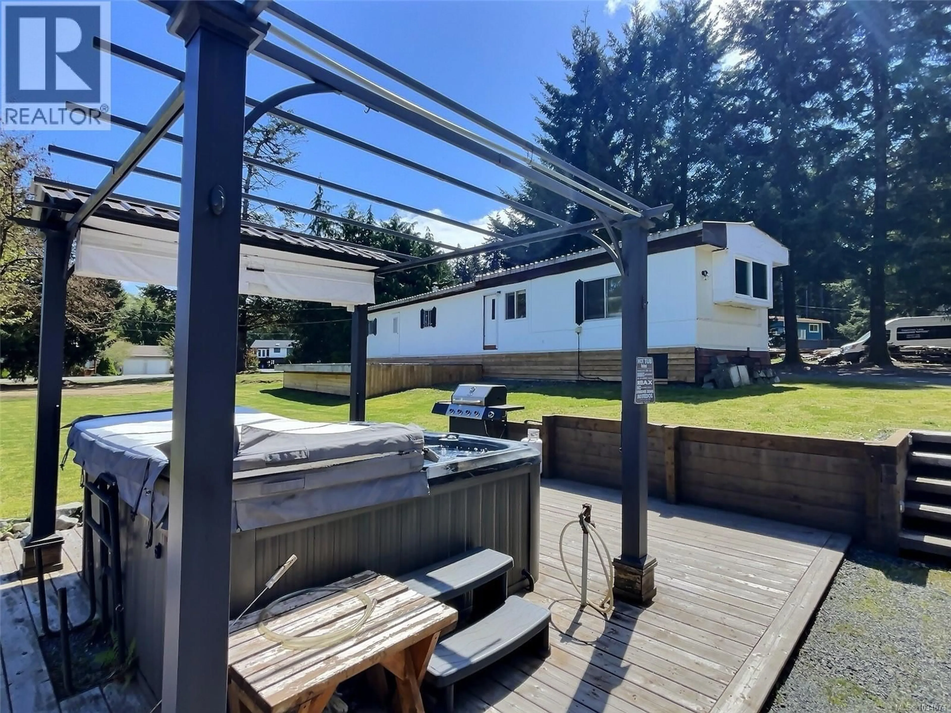 Patio, water/lake/river/ocean view for 6855 CHARLES PLACE, Honeymoon Bay British Columbia V0R1Y0