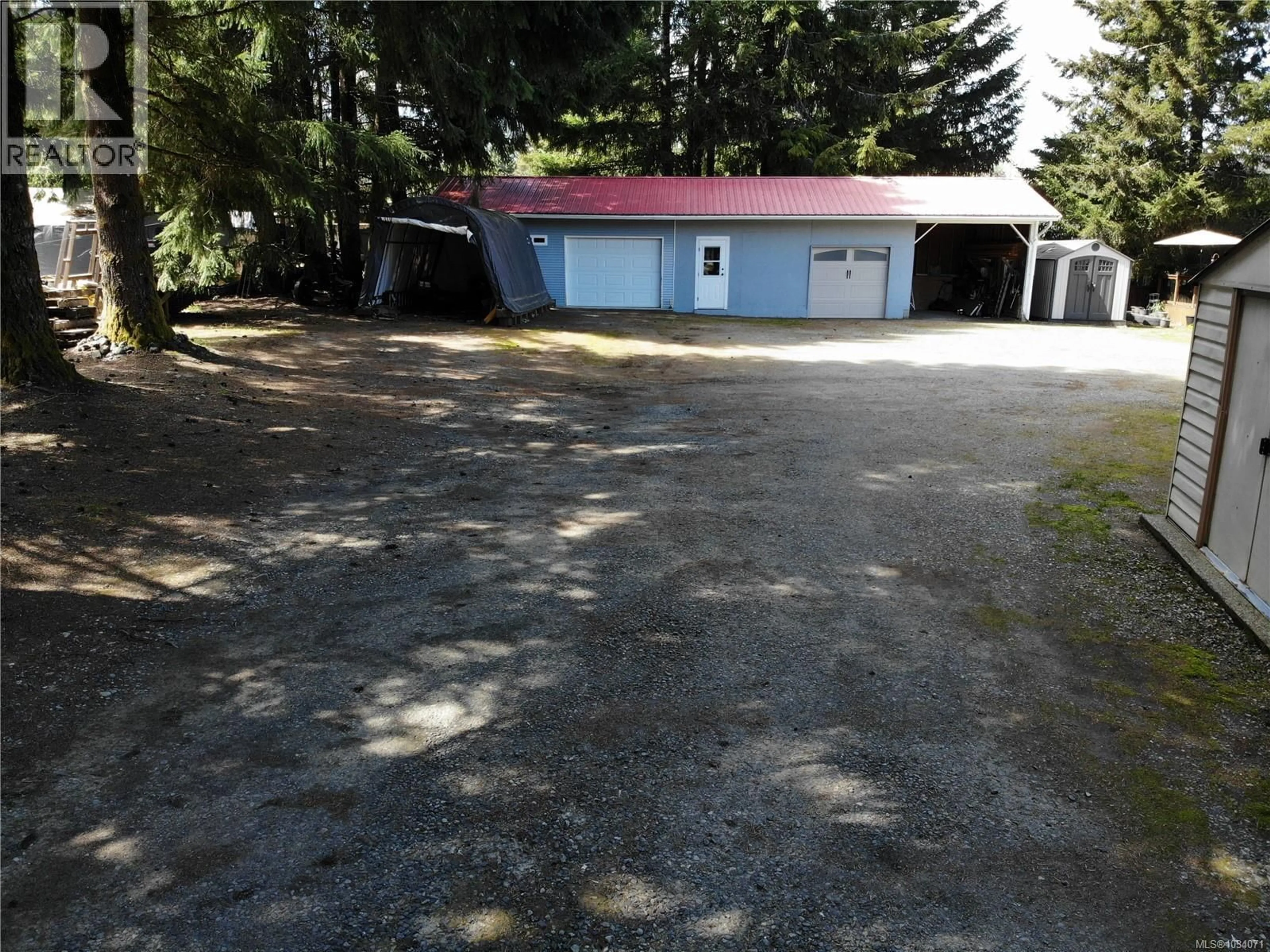 A pic from outside/outdoor area/front of a property/back of a property/a pic from drone, unknown for 6855 CHARLES PLACE, Honeymoon Bay British Columbia V0R1Y0