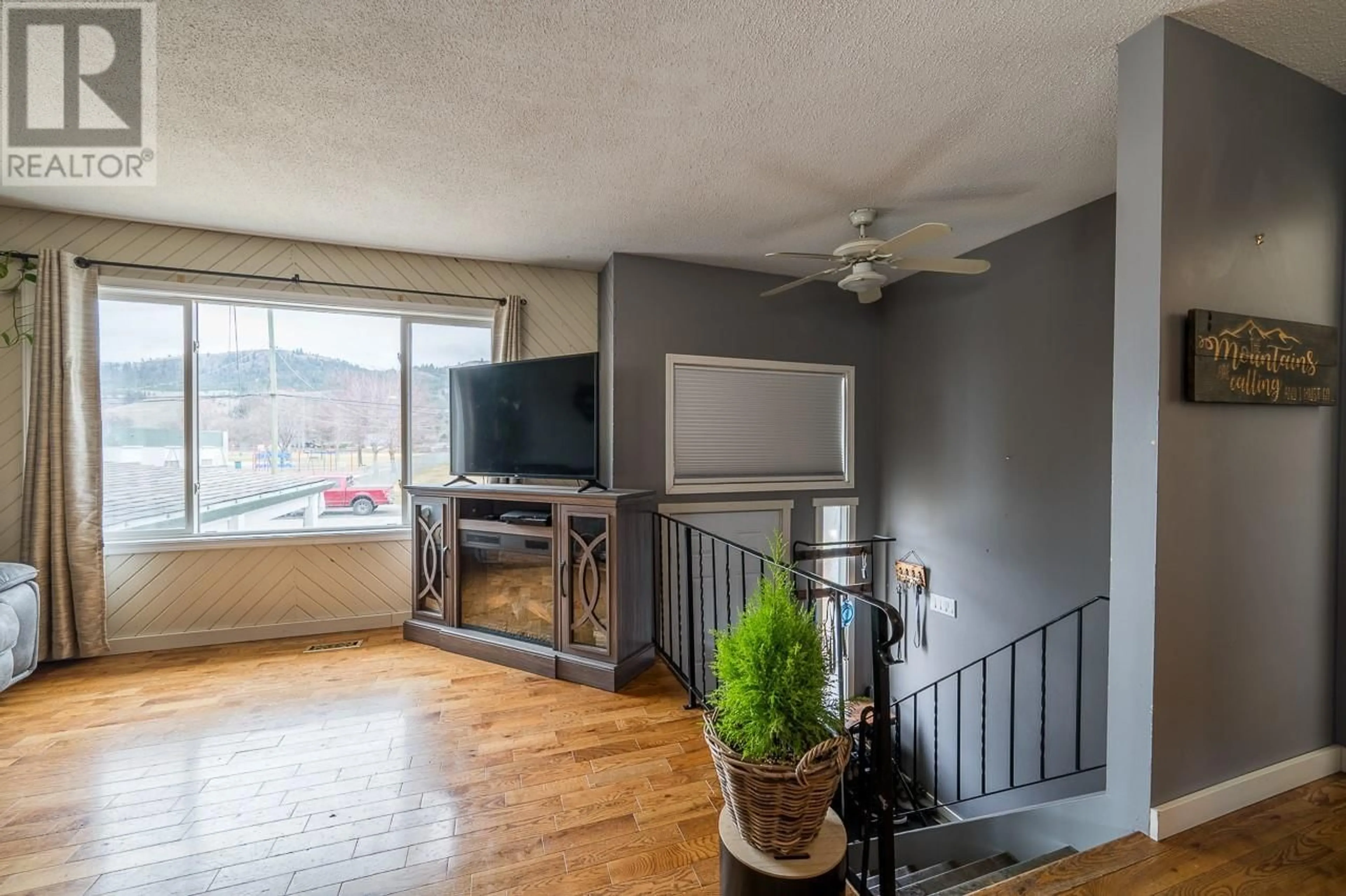 Living room with furniture, unknown for 4588 CAMMERAY DRIVE, Kamloops British Columbia V2H1L4