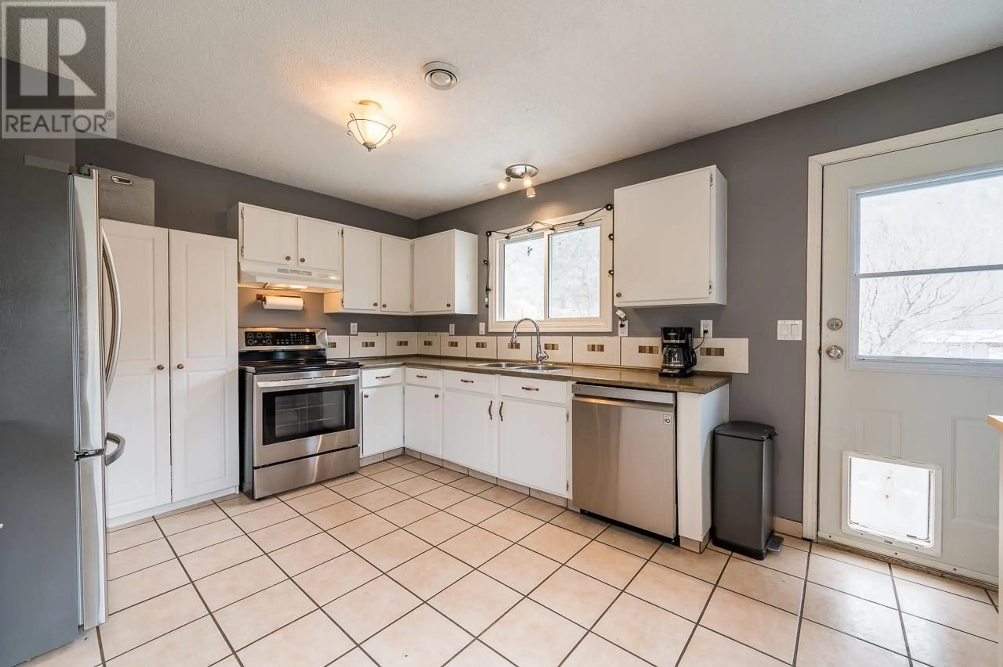 Unknown for 4588 CAMMERAY DRIVE, Kamloops British Columbia V2H1L4