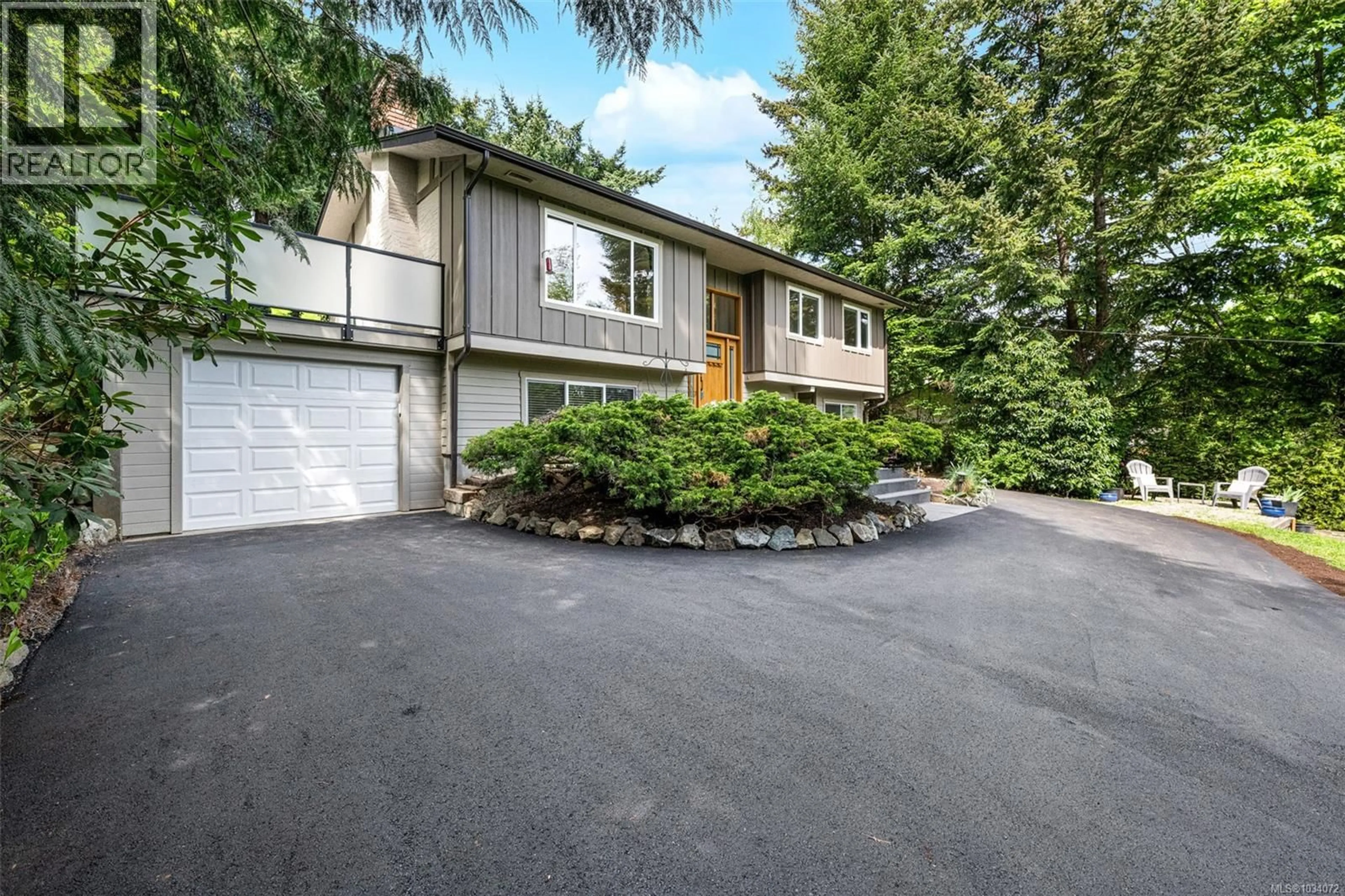 Unknown for 5222 BECKTON ROAD, Saanich British Columbia V8Y2C1