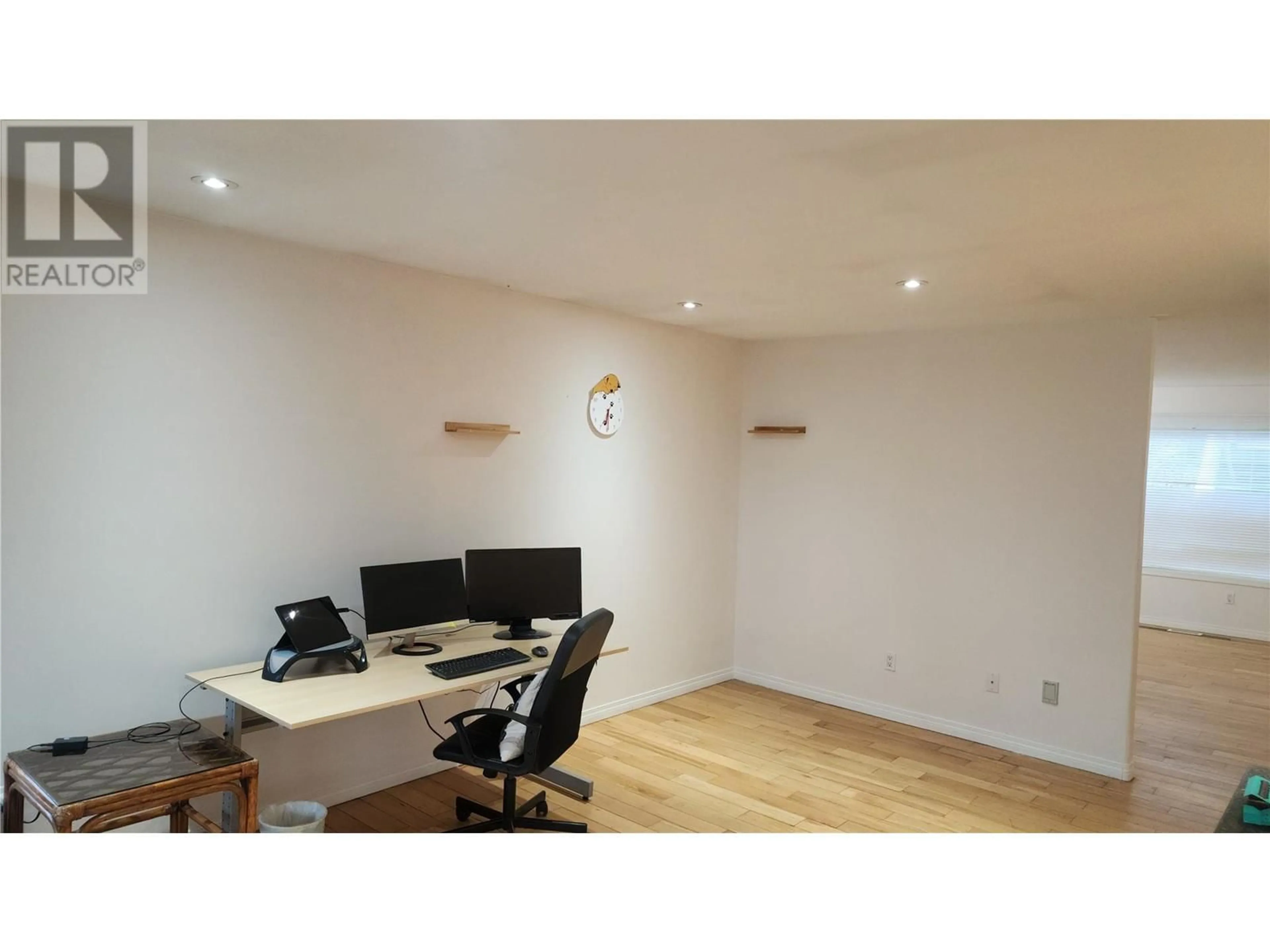 A pic of a room for 1378 BENTIEN ROAD, Kelowna British Columbia V1X7K3
