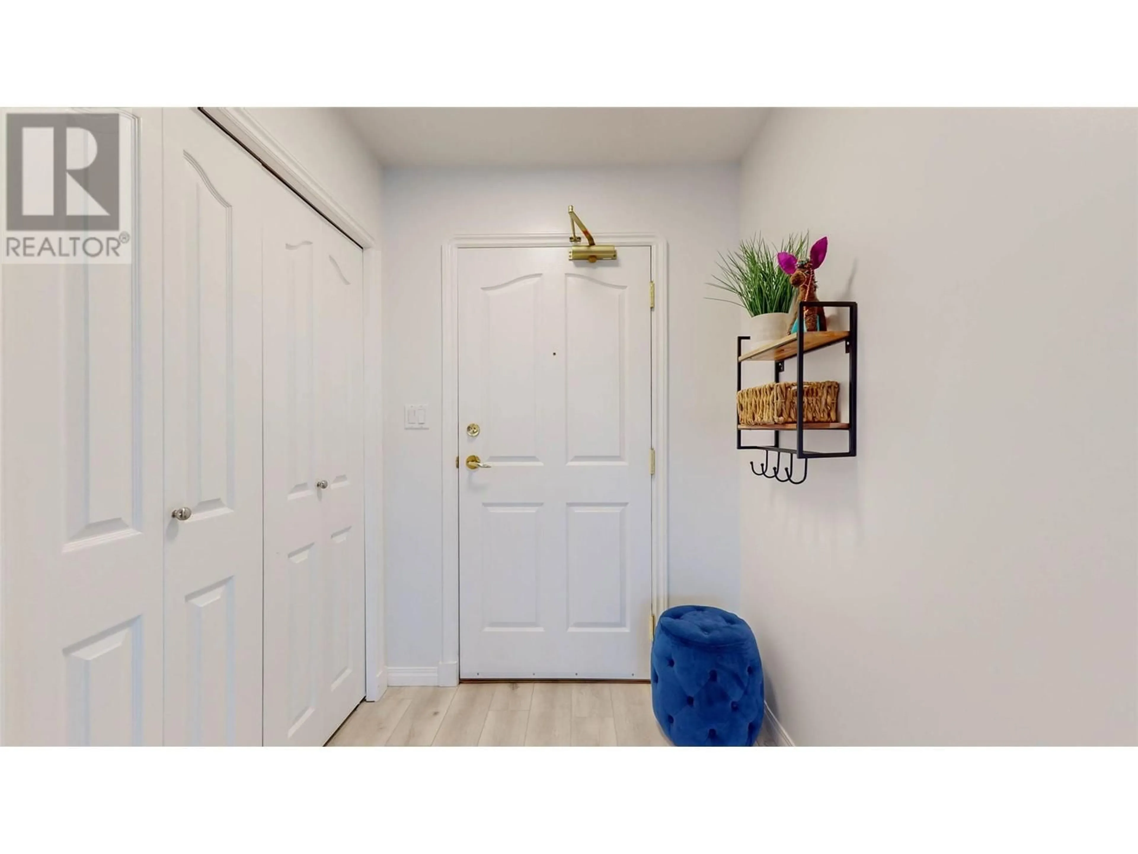 Indoor entryway for 105 - 6805 COTTONWOOD DRIVE, Osoyoos British Columbia V0H1V3