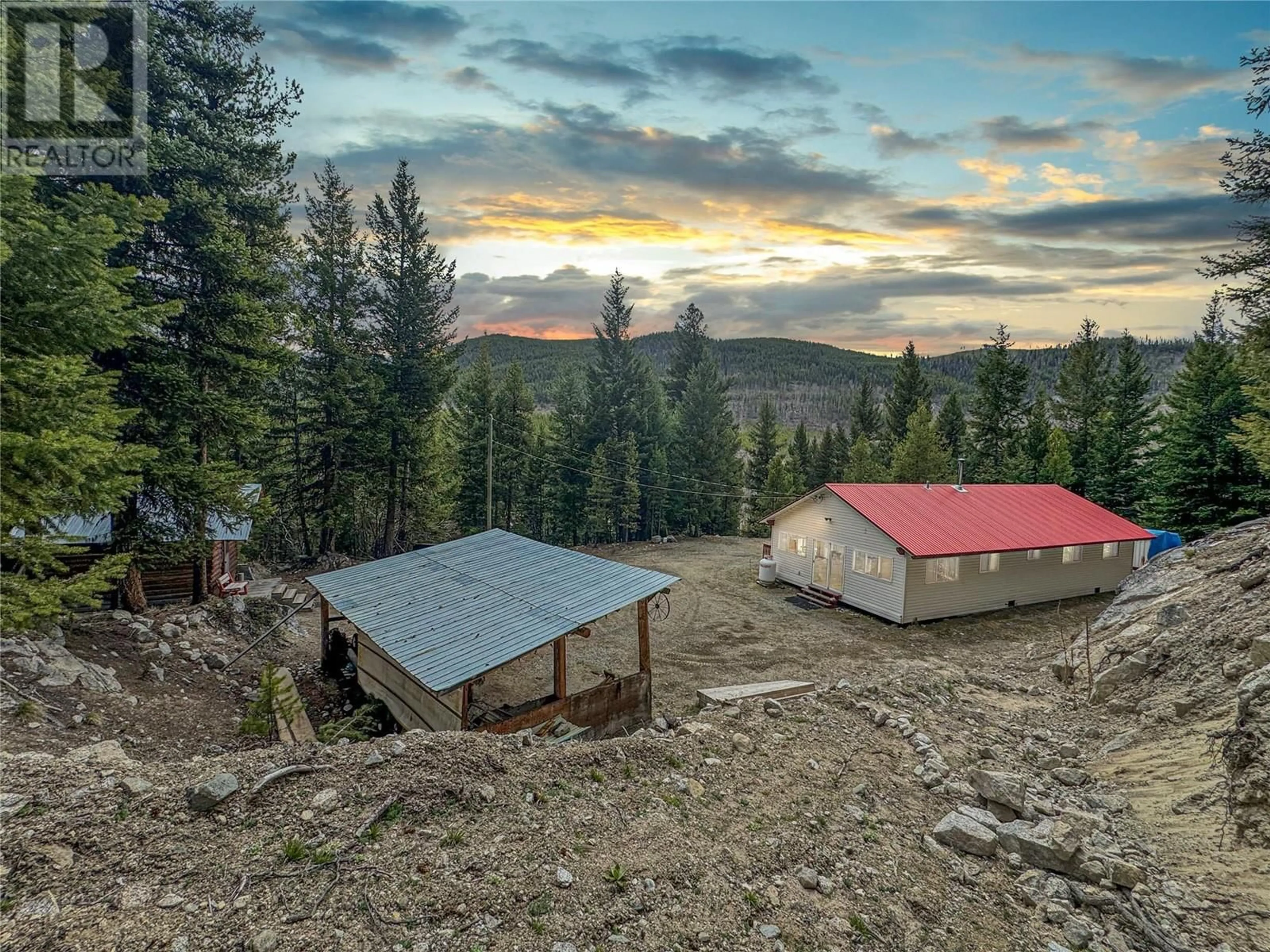 A pic from outside/outdoor area/front of a property/back of a property/a pic from drone, mountain view for 4288 PRINCETON SUMMERLAND ROAD, Princeton British Columbia V0X1W0