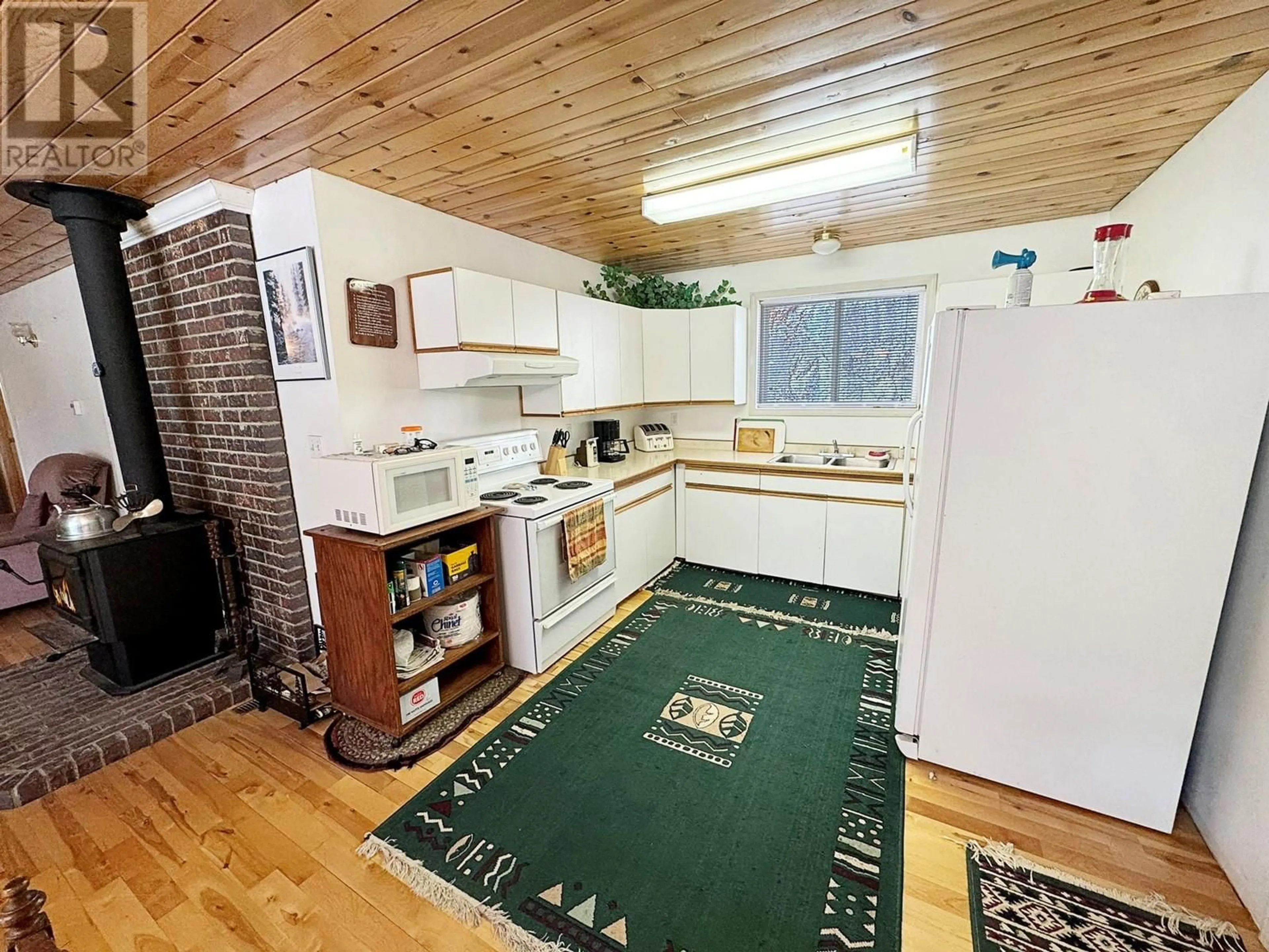 Standard kitchen, unknown for 4288 PRINCETON SUMMERLAND ROAD, Princeton British Columbia V0X1W0