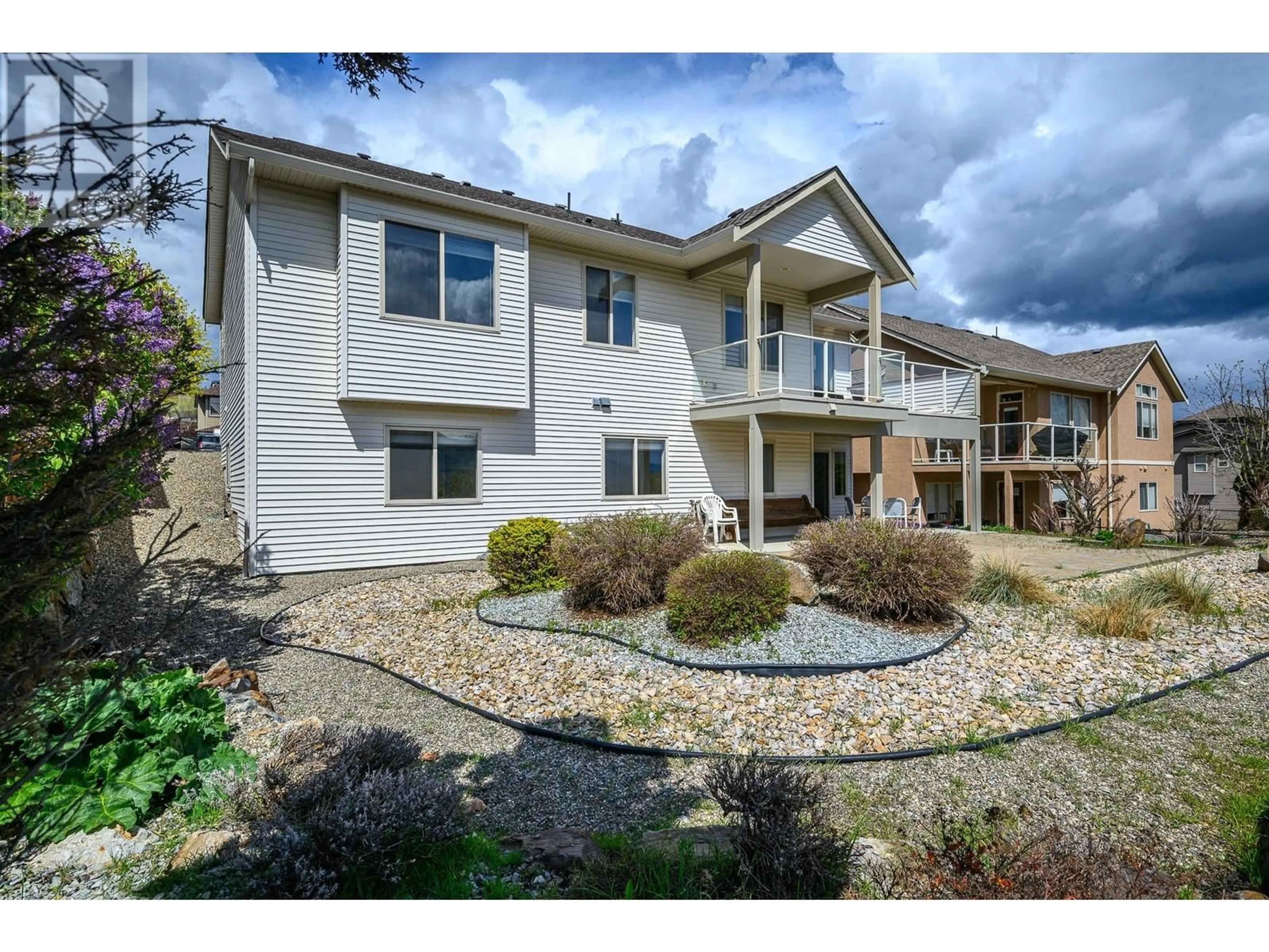 Home with vinyl exterior material, unknown for 516 MIDDLETON WAY, Coldstream British Columbia V1T3Z8